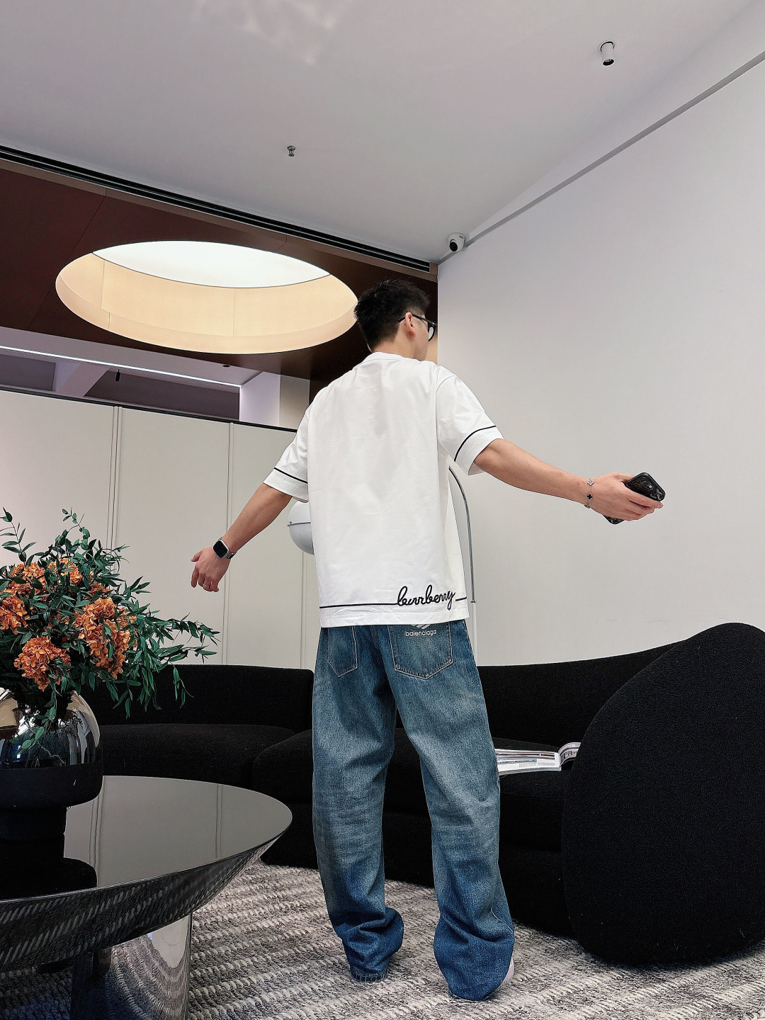 巴宝莉#BUR 2026春夏新款首发专柜最新款短袖圆领T恤 高端订制 设计前卫时尚！品牌logo重工艺设