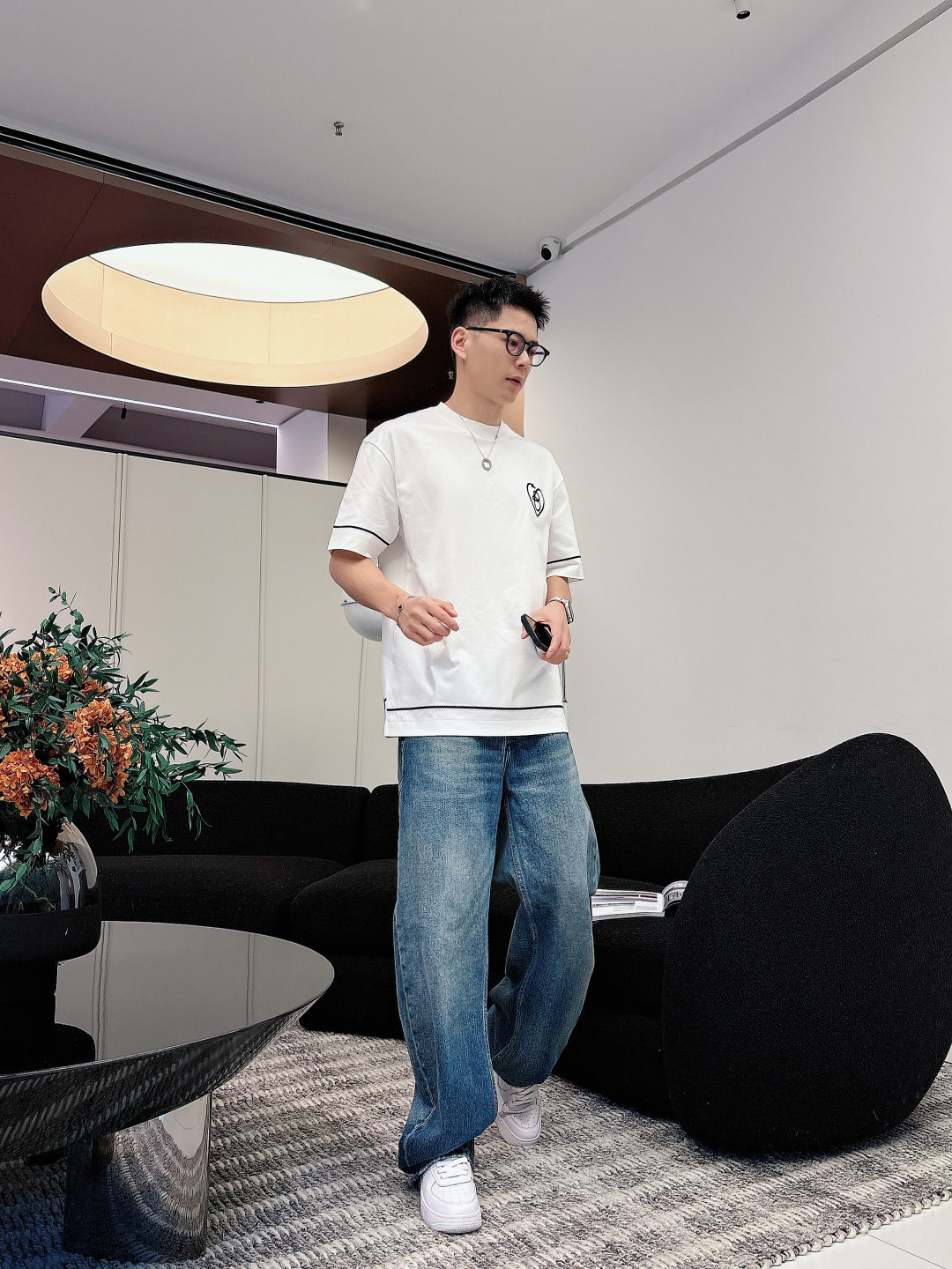 巴宝莉#BUR 2026春夏新款首发专柜最新款短袖圆领T恤 高端订制 设计前卫时尚！品牌logo重工艺设