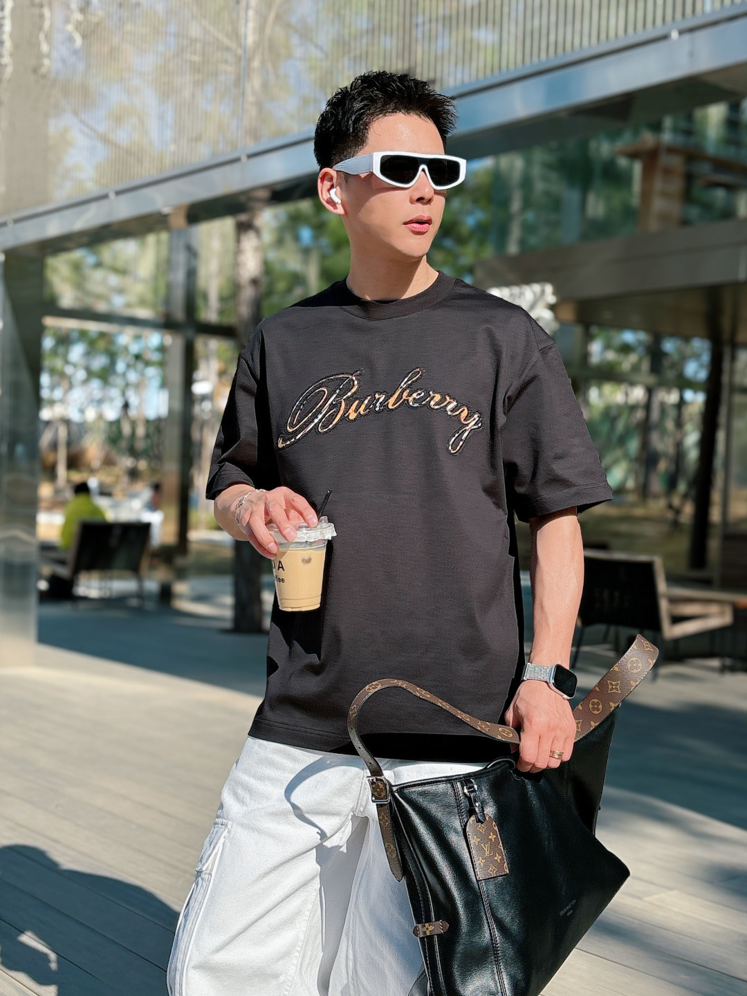 巴宝莉#BUR 2026春夏新款首发专柜最新款短袖圆领T恤 高端订制 设计前卫时尚！品牌logo重工艺设