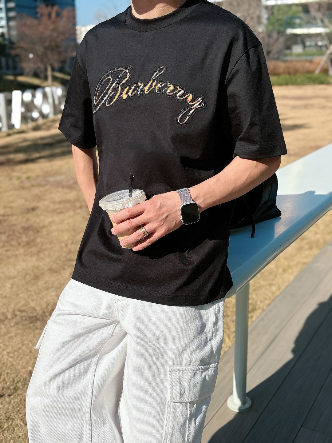 巴宝莉#BUR 2026春夏新款首发专柜最新款短袖圆领T恤 高端订制 设计前卫时尚！品牌logo重工艺设