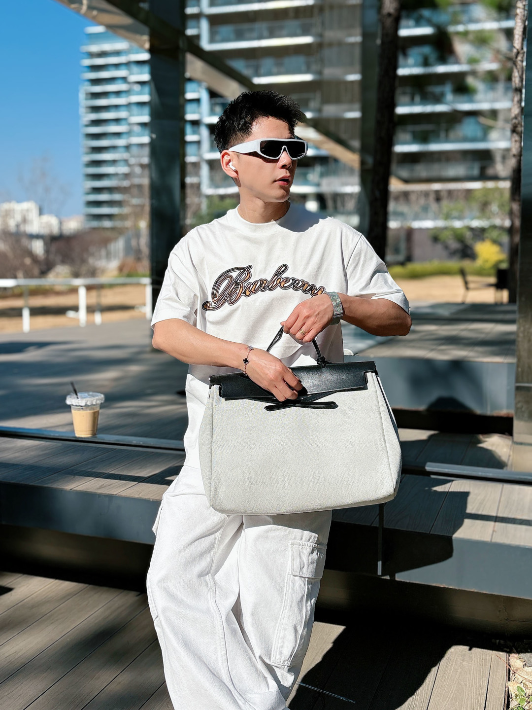 巴宝莉#BUR 2026春夏新款首发专柜最新款短袖圆领T恤 高端订制 设计前卫时尚！品牌logo重工艺设