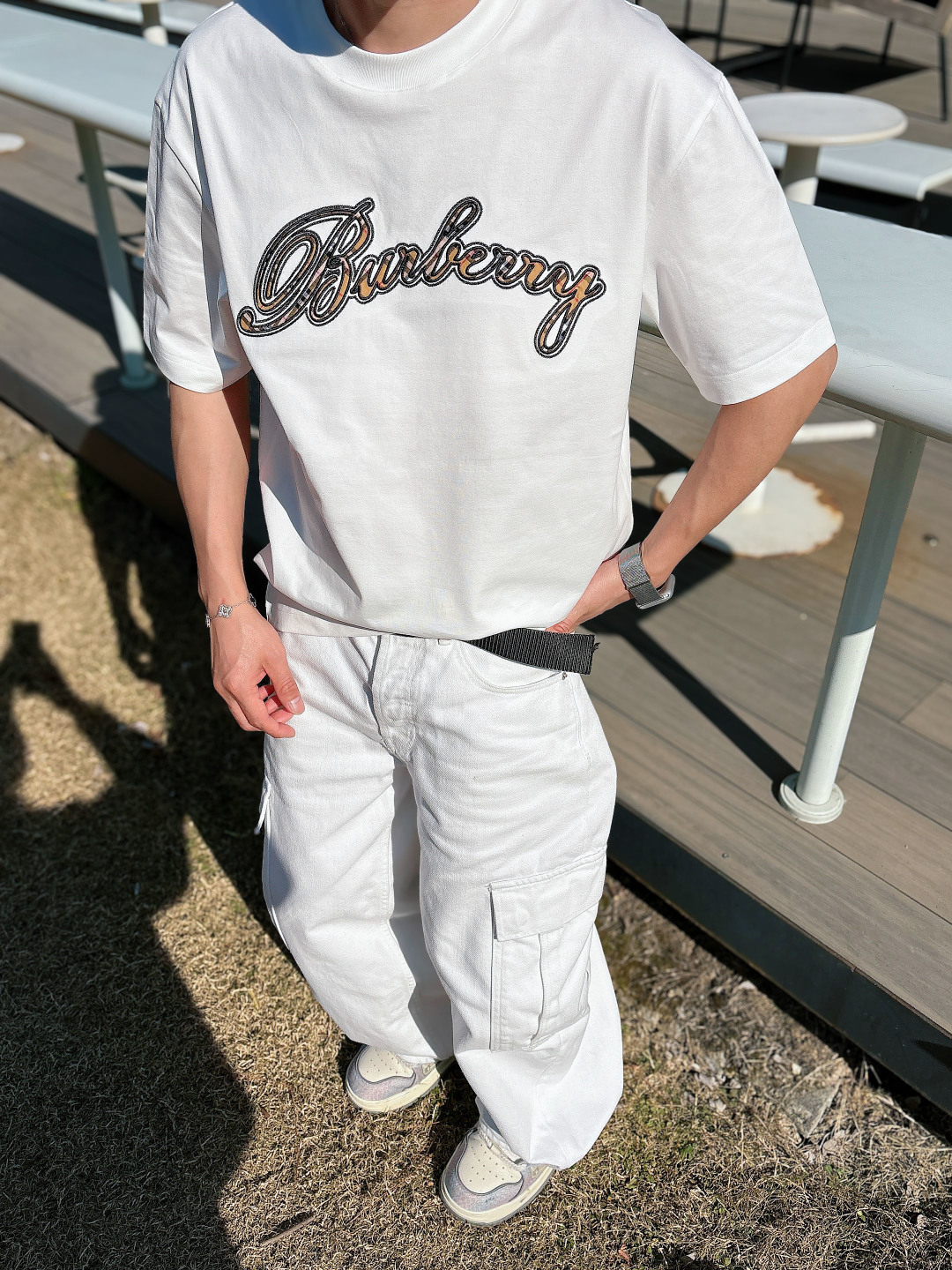 巴宝莉#BUR 2026春夏新款首发专柜最新款短袖圆领T恤 高端订制 设计前卫时尚！品牌logo重工艺设