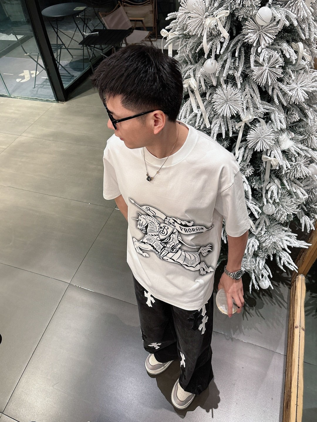 巴宝莉#Bur 2026春夏新款首发专柜最新款短袖圆领T恤 高端订制 设计前卫时尚！品牌logo重工艺设