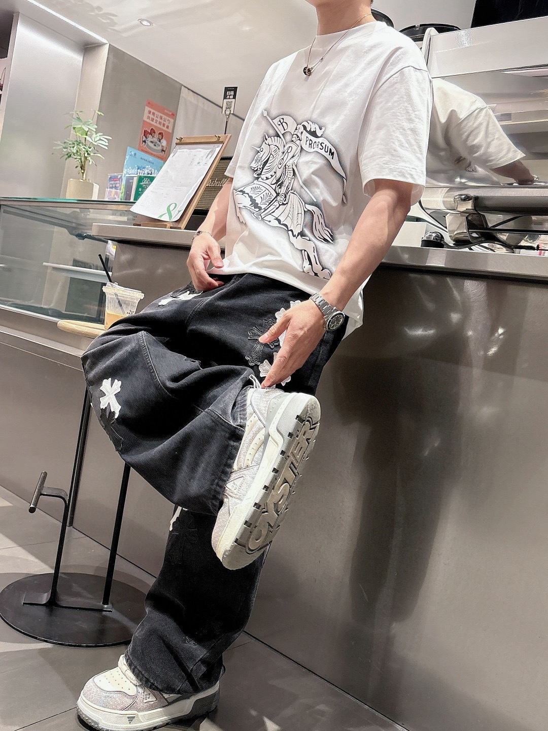 巴宝莉#Bur 2026春夏新款首发专柜最新款短袖圆领T恤 高端订制 设计前卫时尚！品牌logo重工艺设