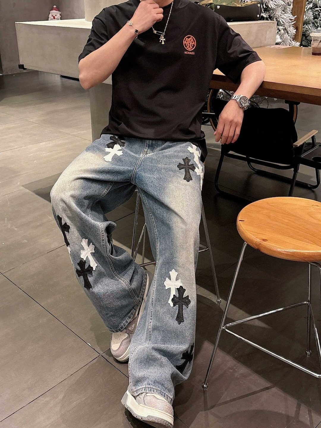 爱马仕#Hermes 2026春夏新款首发专柜最新款短袖圆领T恤 高端订制 设计前卫时尚！品牌logo重