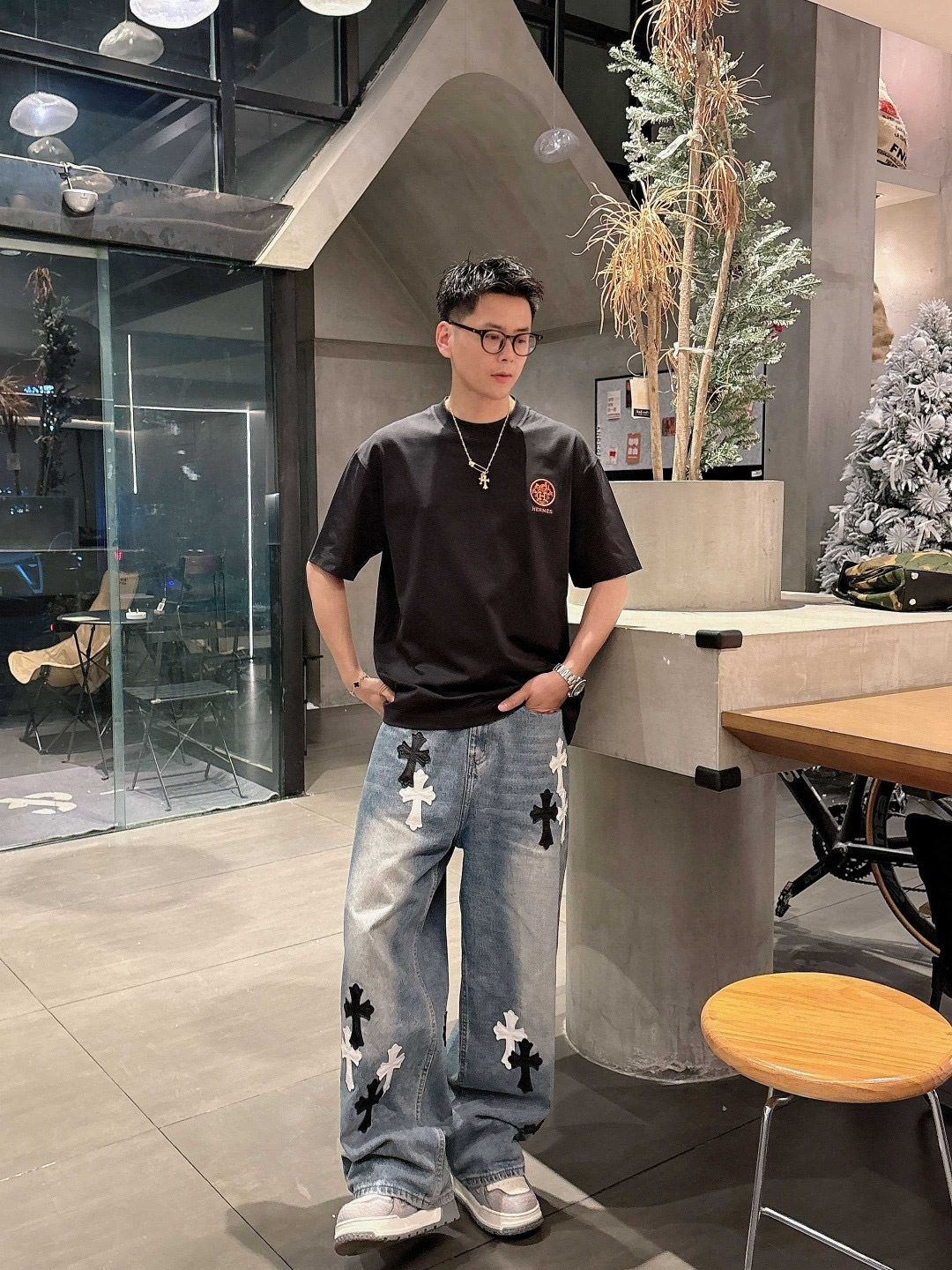 爱马仕#Hermes 2026春夏新款首发专柜最新款短袖圆领T恤 高端订制 设计前卫时尚！品牌logo重