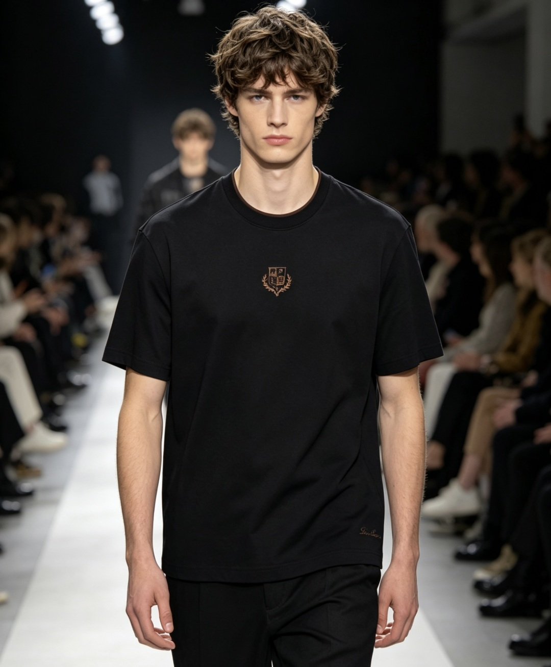NO:866608,L’s new spring and summer debut counter’s latest short-sleeved round-neck T-shirt, high-end custom design, avant-garde and fashionable!  Brand logo emphasizes craftsmanship design. High-end customized 100% cotton top-grade mercerized fabric. Soft to the touch. Comfortable to wear. Exquisite stitching at the counter level. Fine workmanship. The upper body effect is incomparably handsome!  A must-have item for a stylish man!  Color Black White Size M-3XL, T-shirt, tees, t-shirt,19860909L春夏新款首发专柜最新款短袖圆领T恤 高端订制 设计前卫时尚！品牌logo重工艺设计 高端定制百分百棉顶级丝光面料.手感柔软.穿着舒适.专柜级别精致车线.做工精细.上身效果无敌帅气！型男必备单品！ 颜色黑色 白色 码数M-3XL,,T-shirt,tees，t-shirt,,Men's clothing