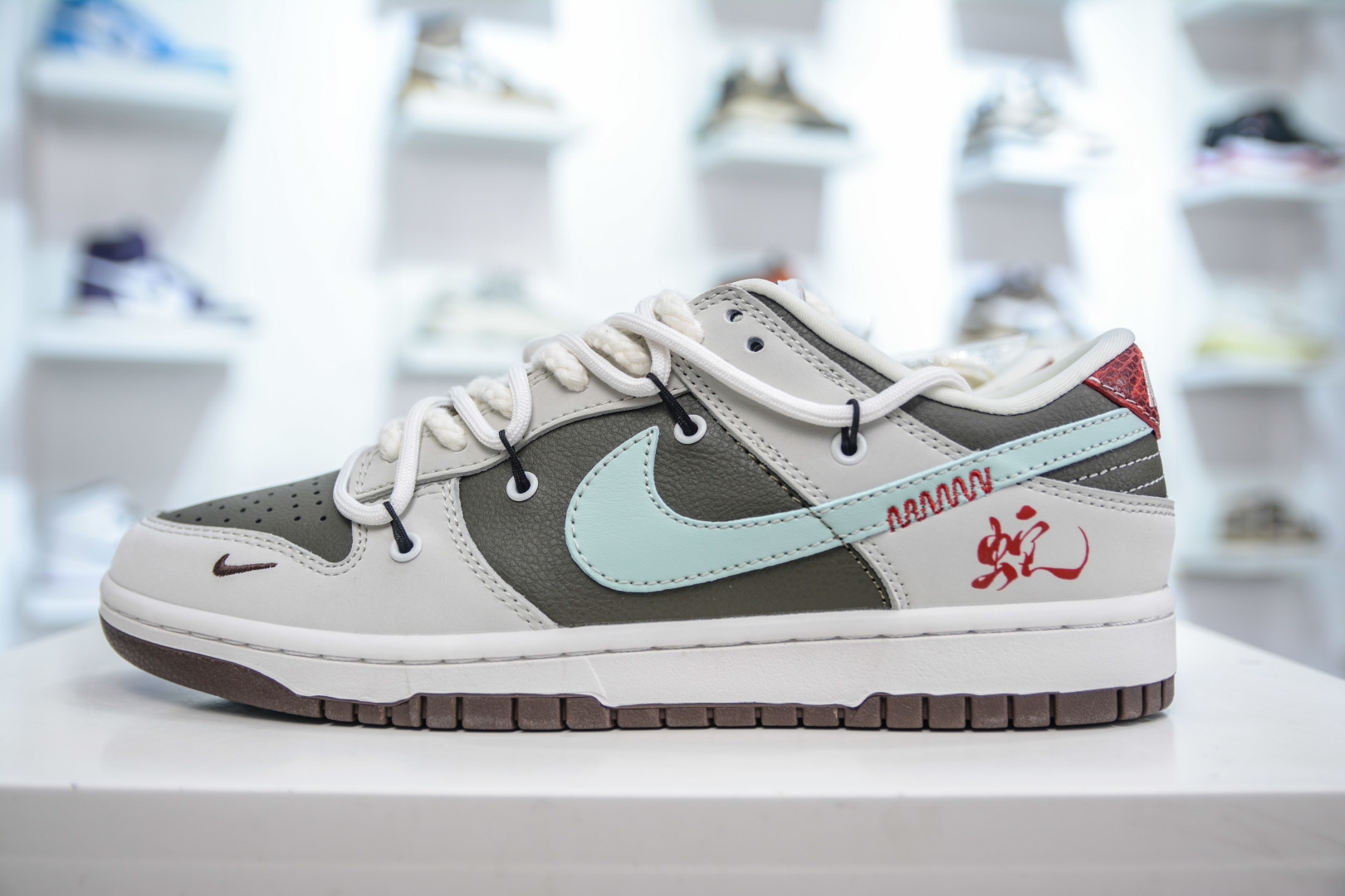300  Nike SB Dunk Low ”Year of the Snake” 蛇年限定 灰绿绑带 YX5066-289
