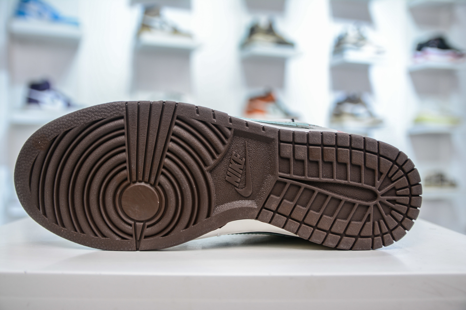 300  Nike SB Dunk Low ”Year of the Snake” 蛇年限定 灰绿绑带 YX5066-289