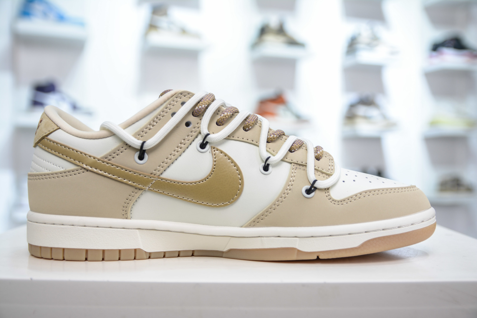 300  Nike SB Dunk Low ”Year of the Snake” 蛇年限定 白金绑带 YX5066-291