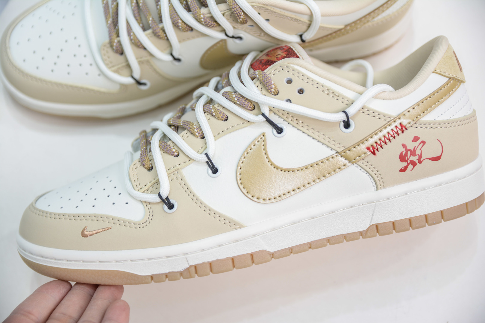 300  Nike SB Dunk Low ”Year of the Snake” 蛇年限定 白金绑带 YX5066-291