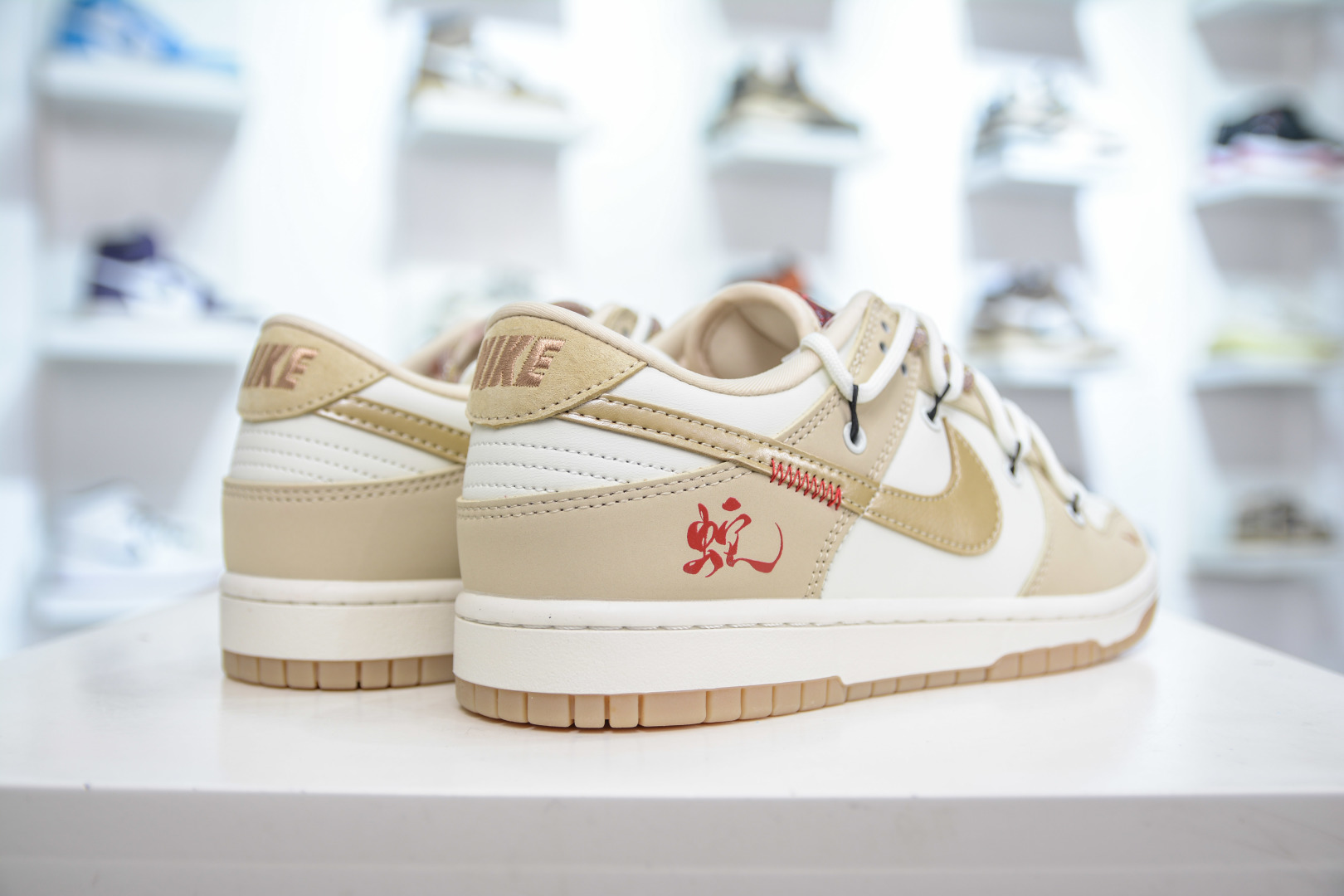300  Nike SB Dunk Low ”Year of the Snake” 蛇年限定 白金绑带 YX5066-291