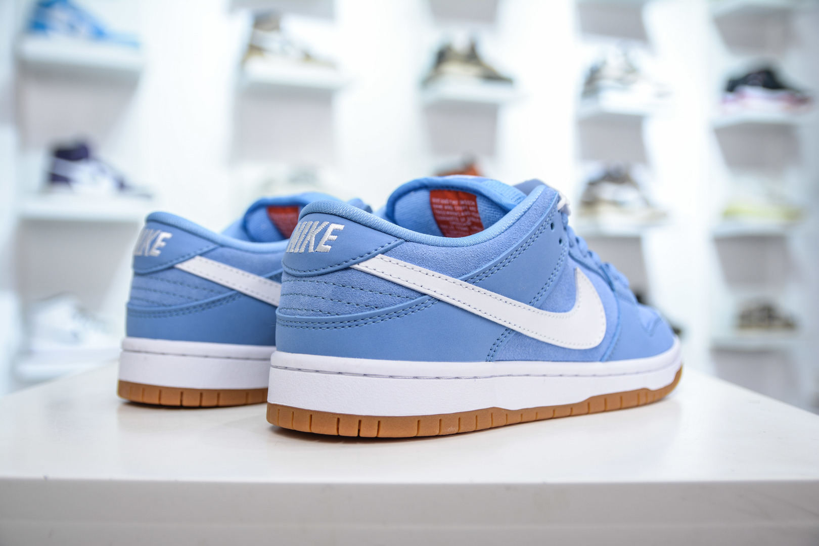 220  NIKE SB Dunk Low Pro ISO ”University Blue” 白蓝生胶  FJ1674-401