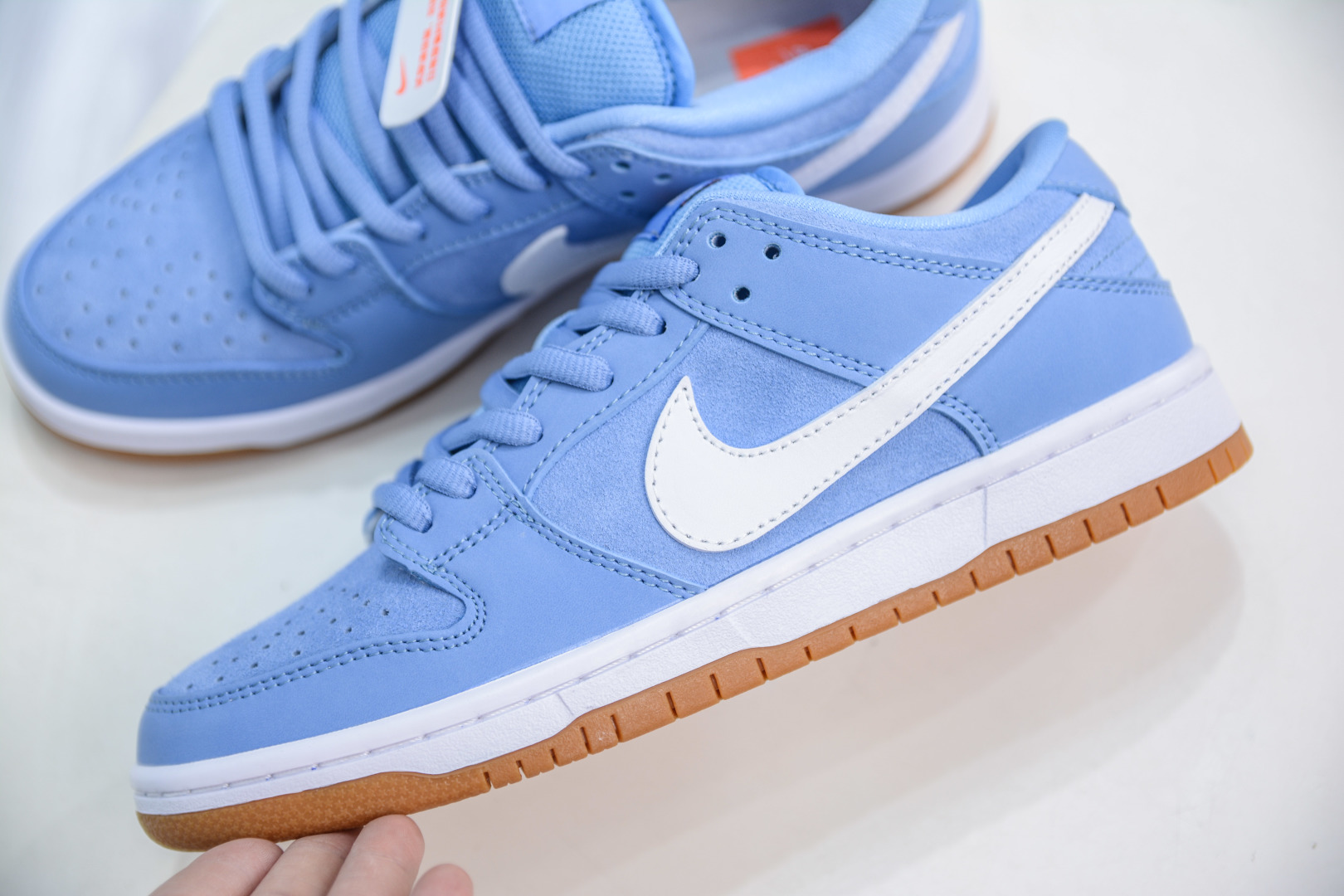 220  NIKE SB Dunk Low Pro ISO ”University Blue” 白蓝生胶  FJ1674-401