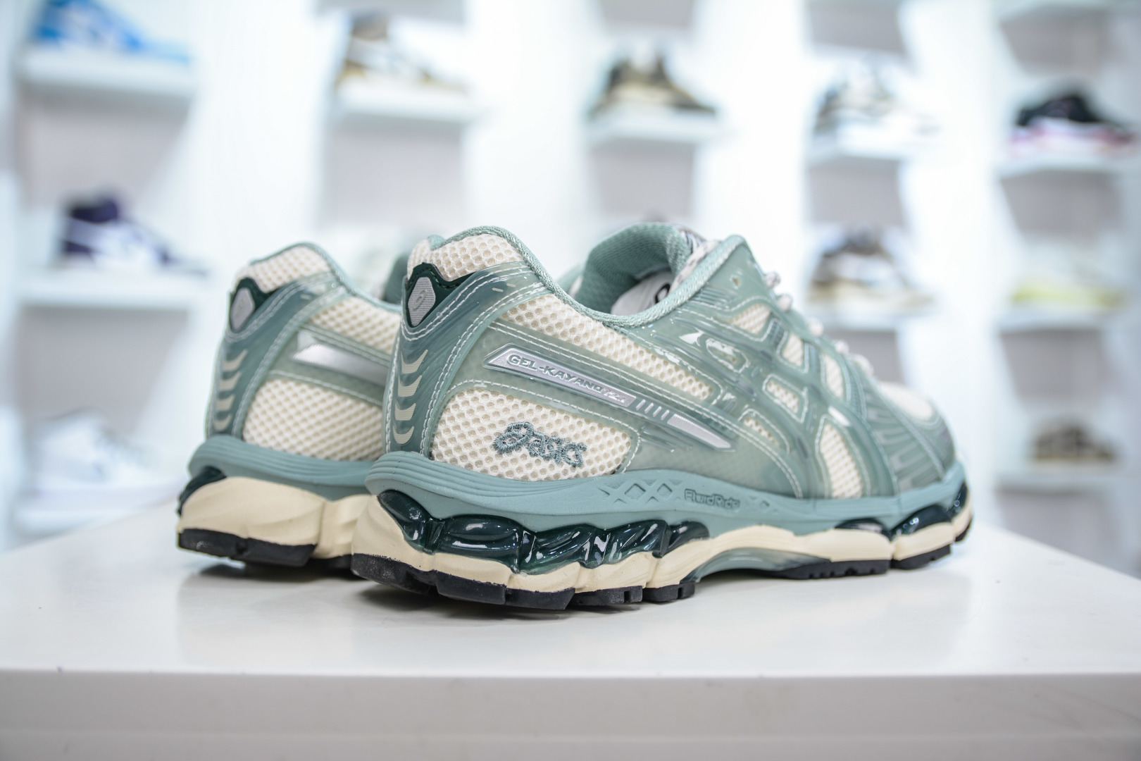 200  kith x Asics Gel-Kayano 12.1 亚瑟士联名百搭休闲运动慢跑鞋   1203A675-100