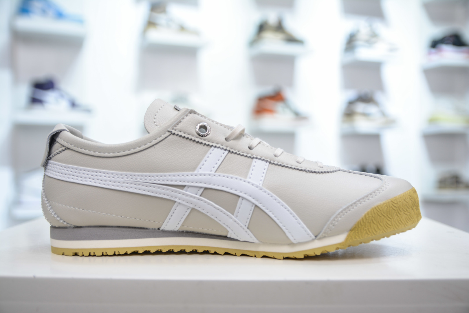 160  Onitsuka Tiger Mexico 66 SD 鬼冢虎 墨西哥升级版系列低帮复古经典虎爪百搭休闲皮革慢跑鞋 1183A872-119