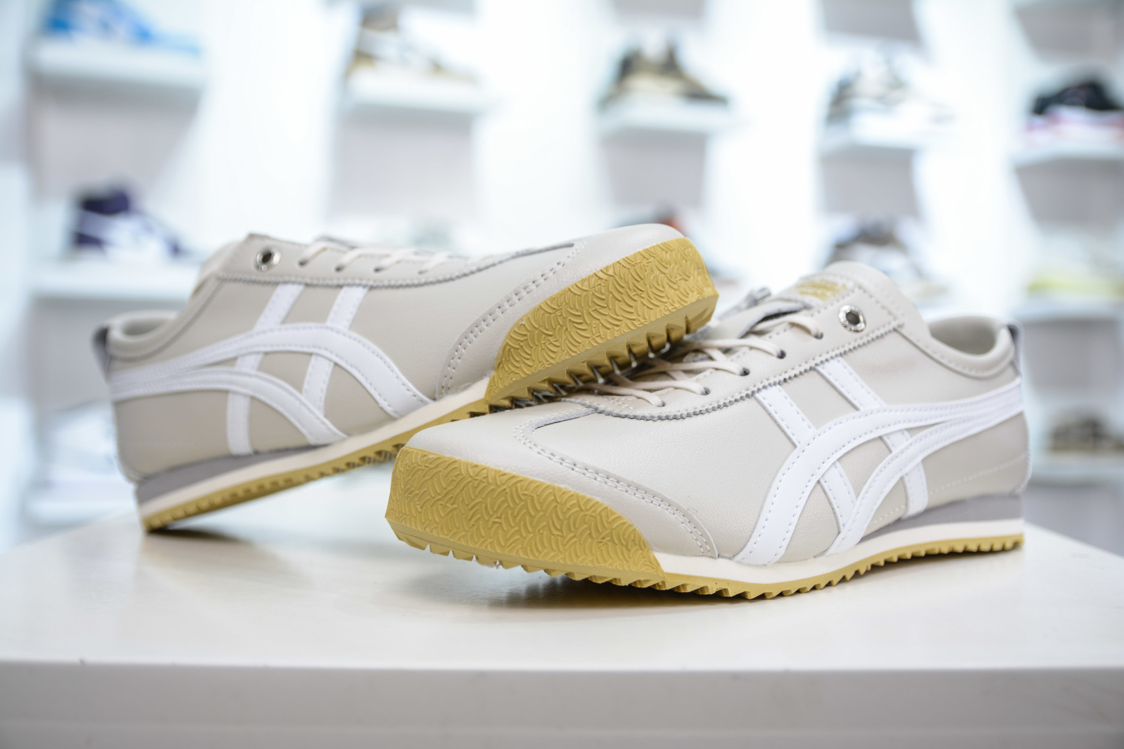 160  Onitsuka Tiger Mexico 66 SD 鬼冢虎 墨西哥升级版系列低帮复古经典虎爪百搭休闲皮革慢跑鞋 1183A872-119