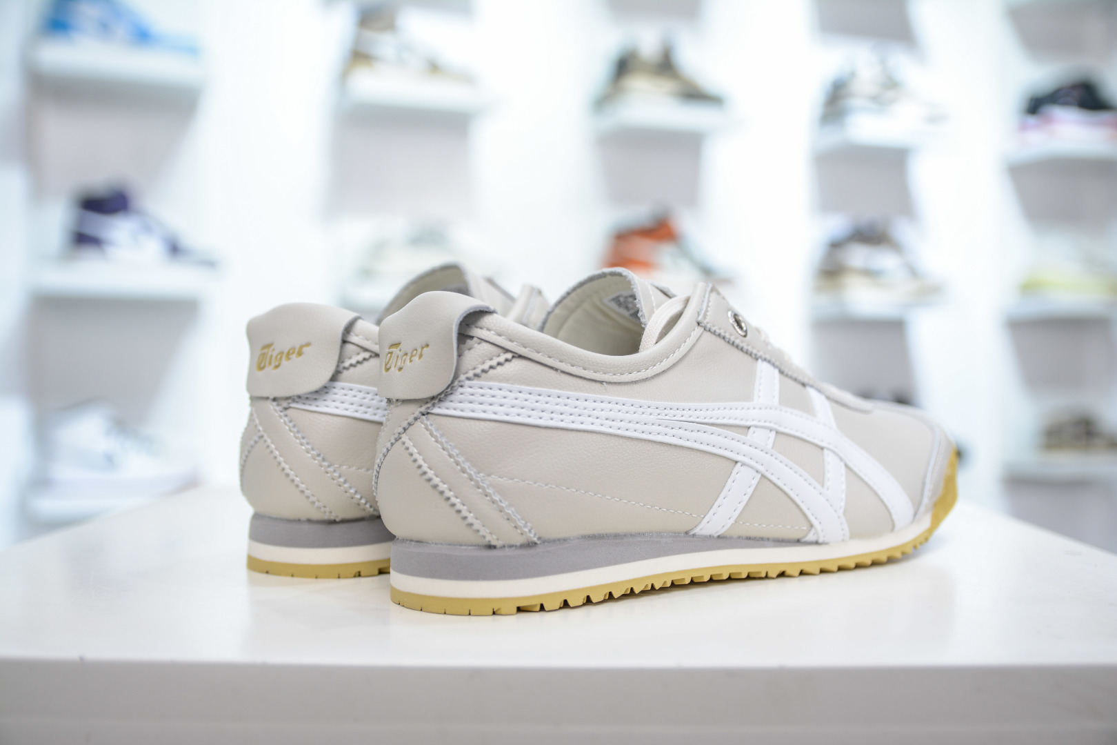160  Onitsuka Tiger Mexico 66 SD 鬼冢虎 墨西哥升级版系列低帮复古经典虎爪百搭休闲皮革慢跑鞋 1183A872-119
