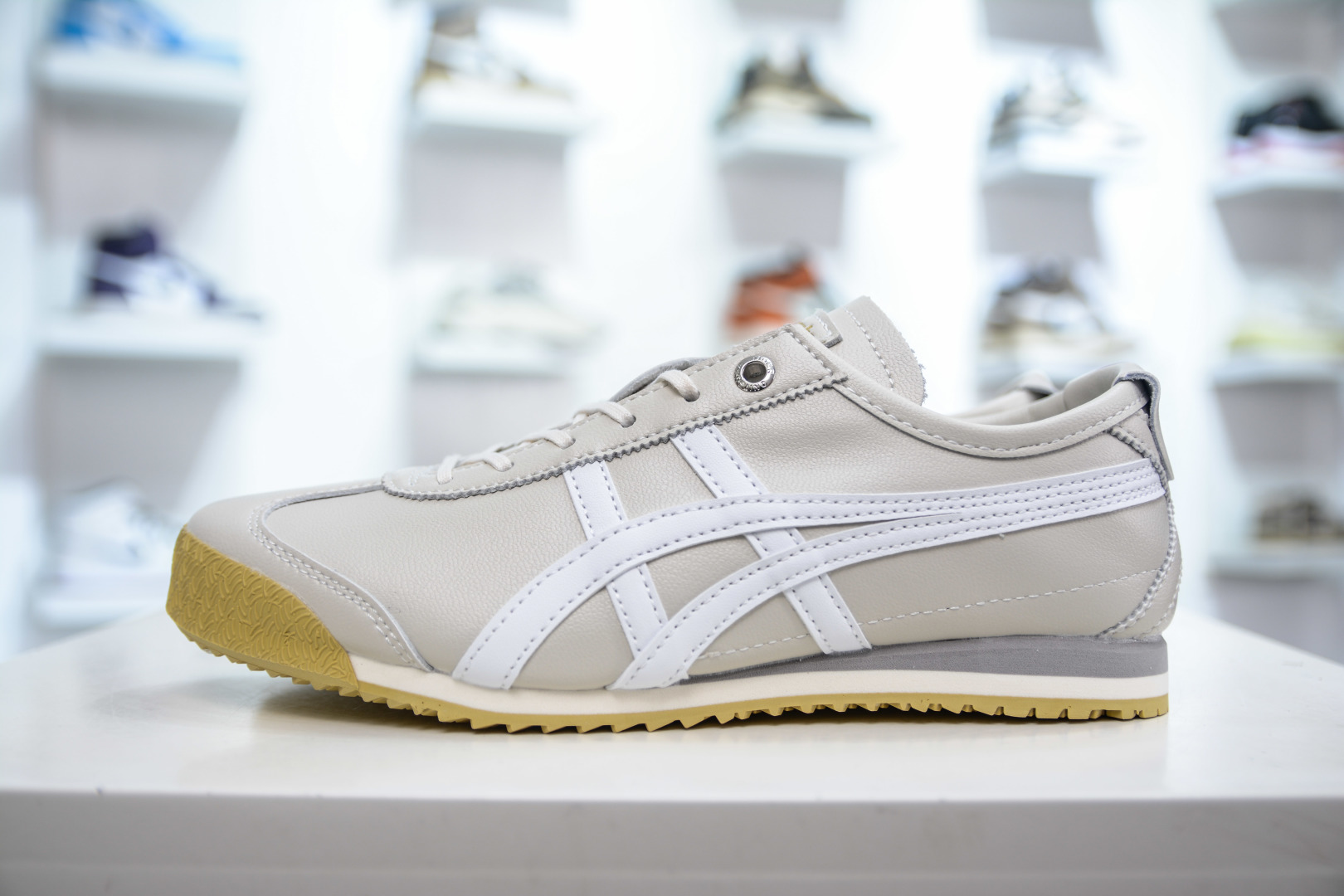 160  Onitsuka Tiger Mexico 66 SD 鬼冢虎 墨西哥升级版系列低帮复古经典虎爪百搭休闲皮革慢跑鞋 1183A872-119