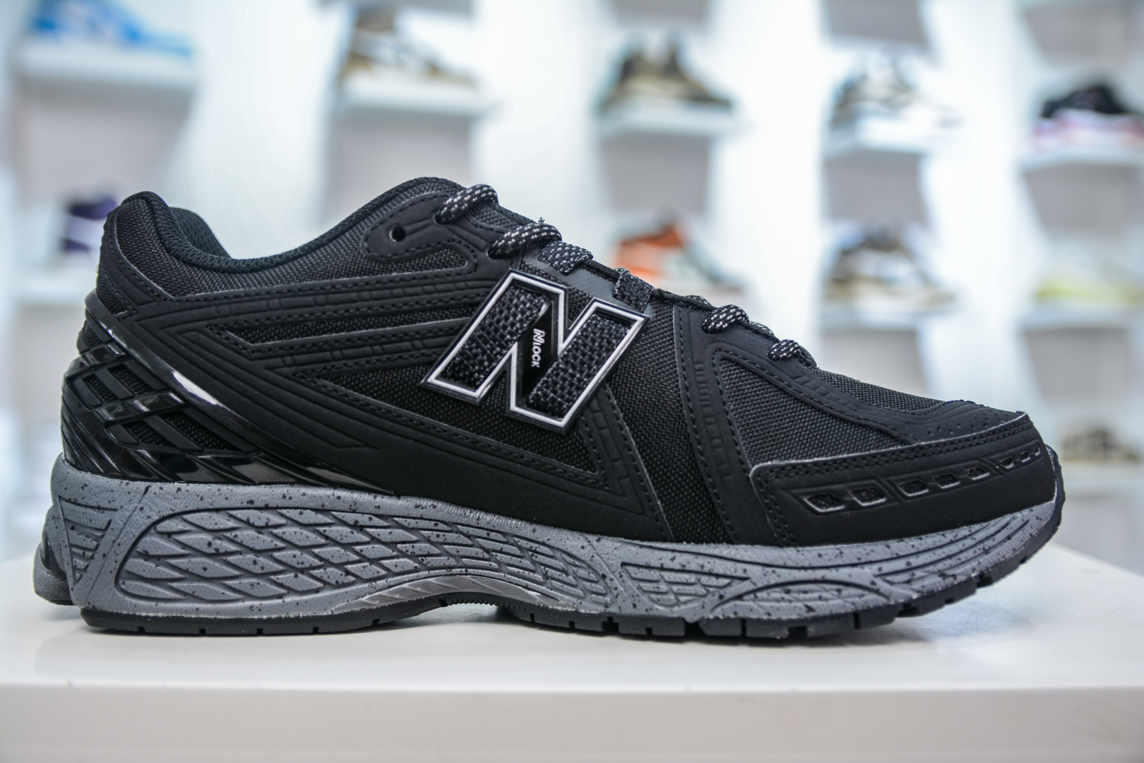 210  T版纯原 New Balance M1906R系列 复古老爹防滑耐磨低帮跑步鞋  M1906ROC