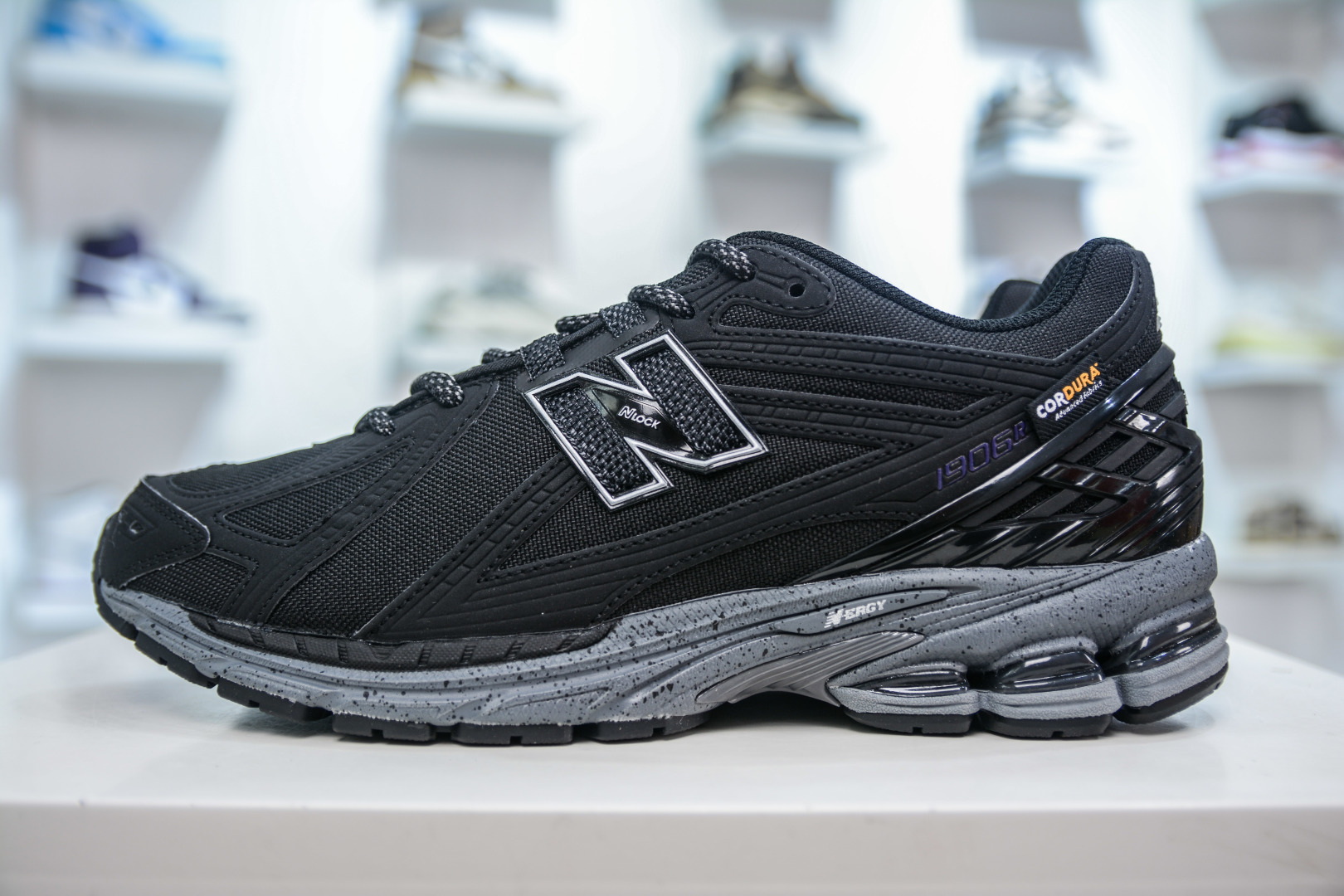 210  T版纯原 New Balance M1906R系列 复古老爹防滑耐磨低帮跑步鞋  M1906ROC