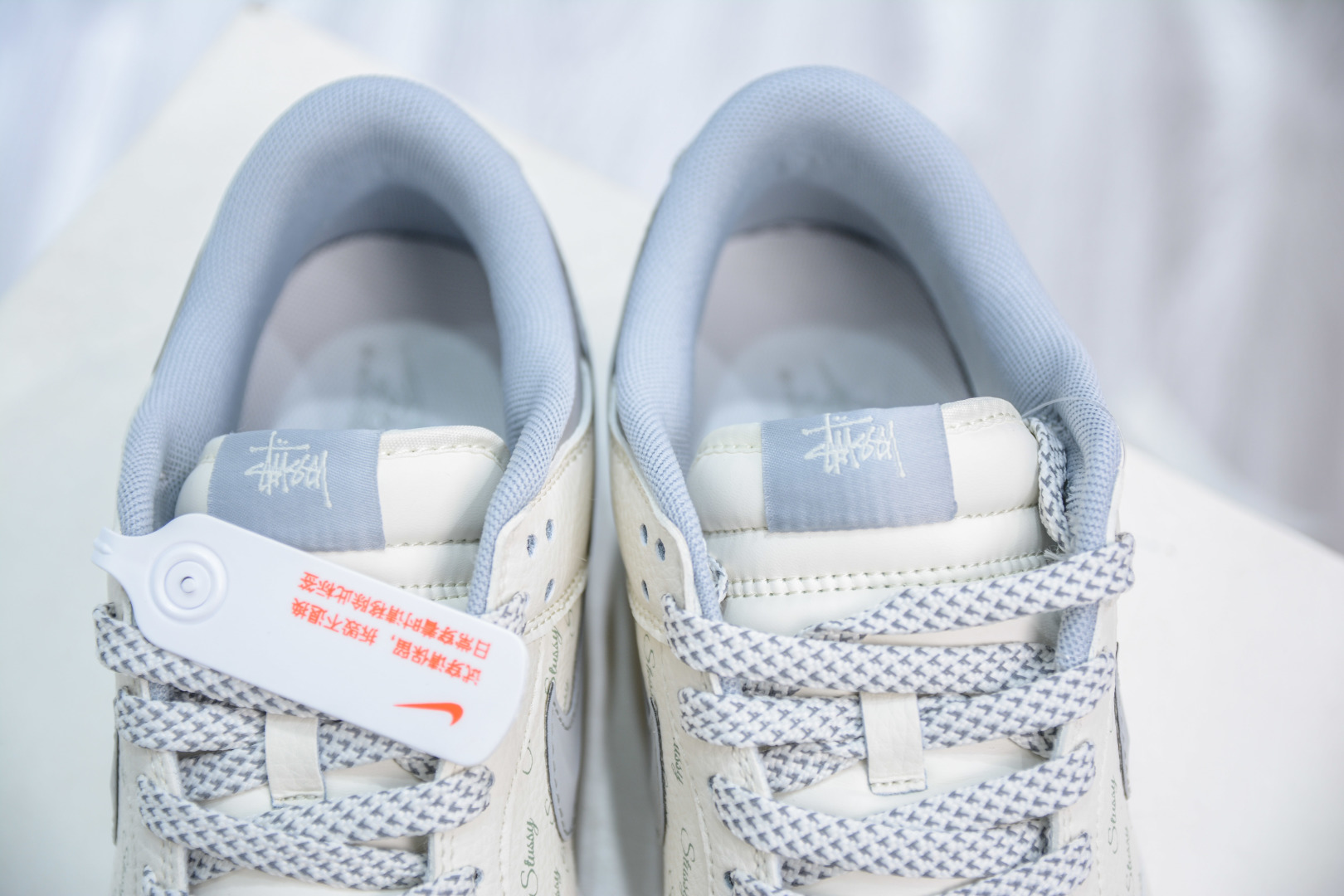 280  Nike SB Dunk Low x Stussy 斯图西联名-白灰立体勾  XS6089-540