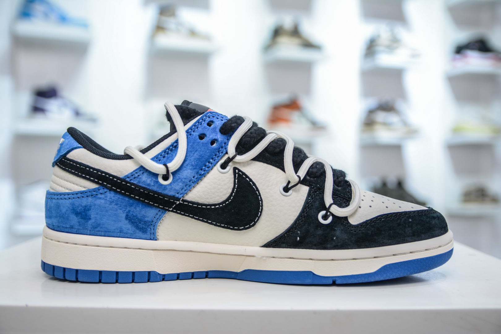 300  Nike SB Dunk Low x Supreme SUP联名-白黑蓝绑带  YX5066-271