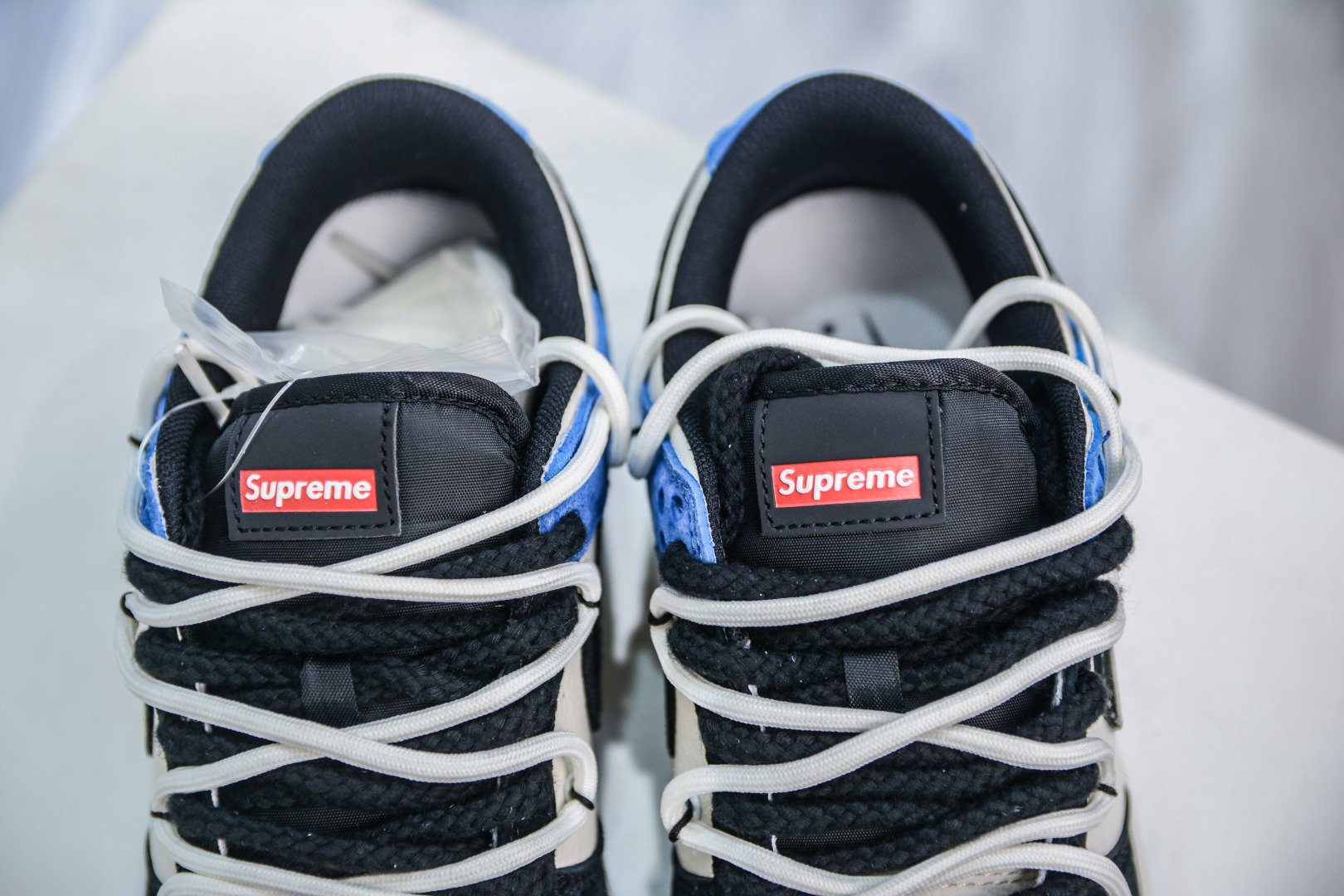 300  Nike SB Dunk Low x Supreme SUP联名-白黑蓝绑带  YX5066-271