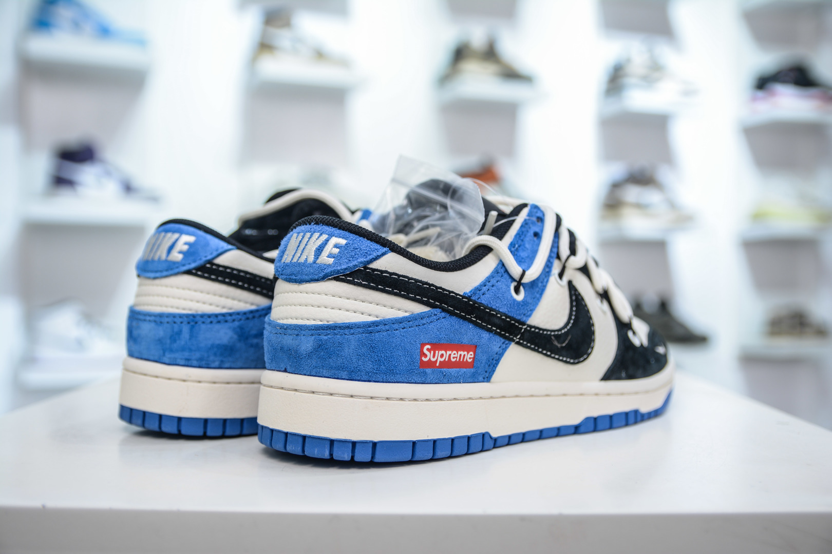 300  Nike SB Dunk Low x Supreme SUP联名-白黑蓝绑带  YX5066-271