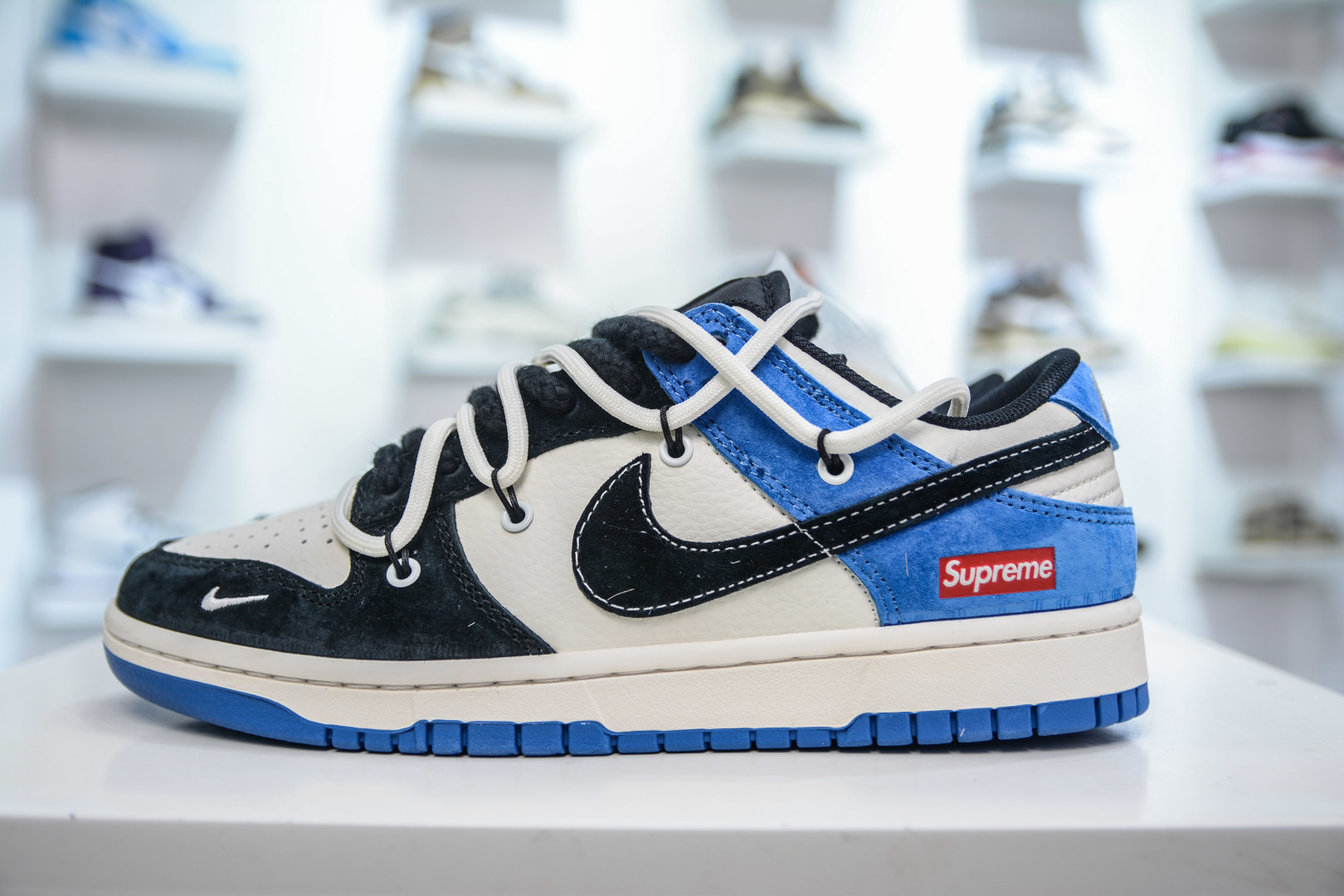 300  Nike SB Dunk Low x Supreme SUP联名-白黑蓝绑带  YX5066-271