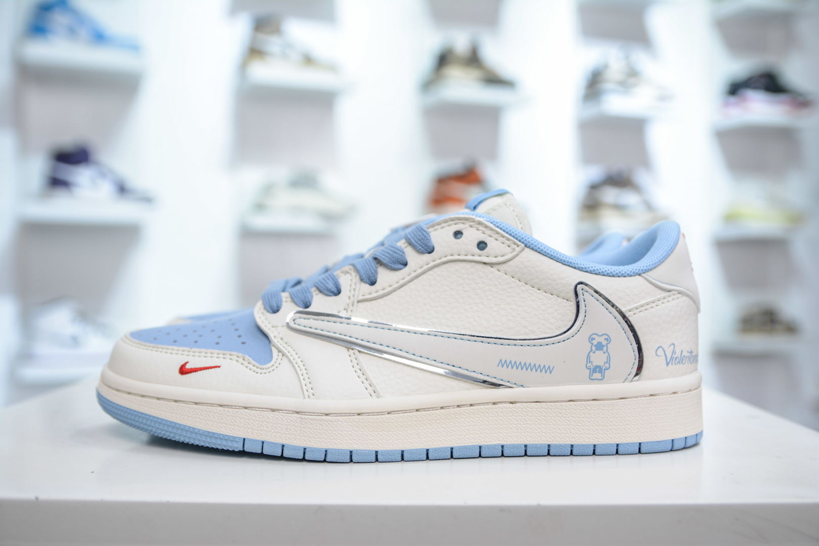 270  TS x Air Jordan 1 Retro Low x 暴力熊联名-卡通米蓝   XS7089-528