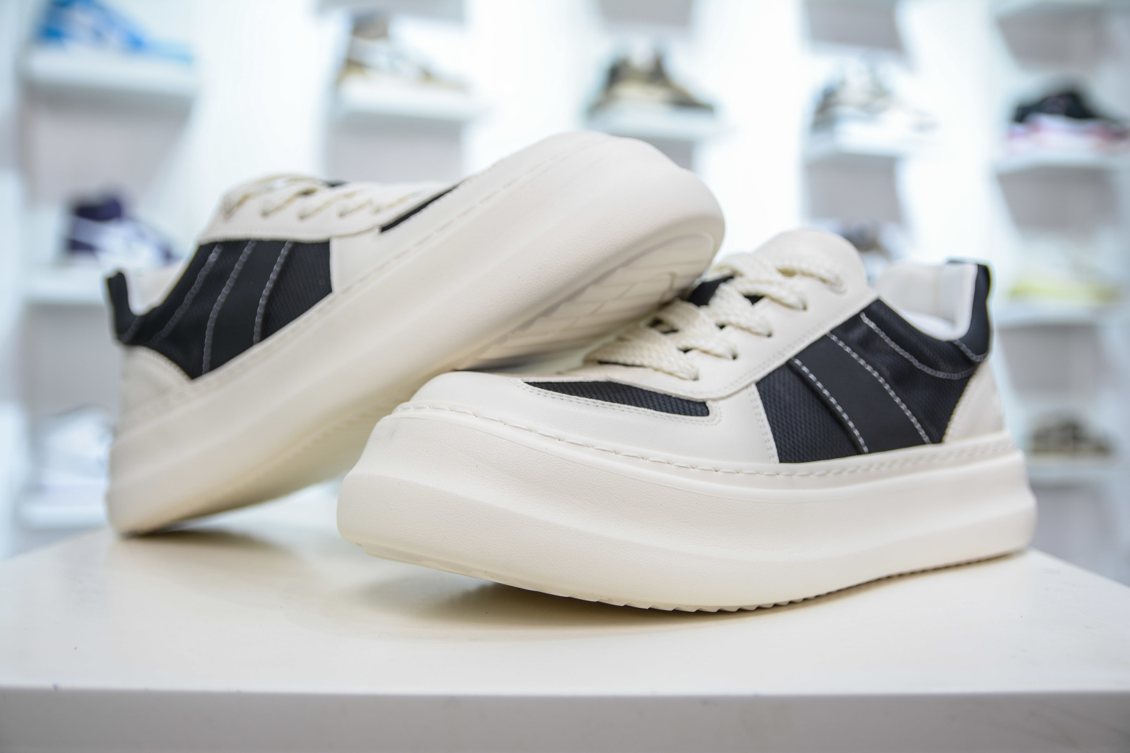 280  ECCO爱步男款休闲鞋 25年新品舒适耐磨平底板鞋