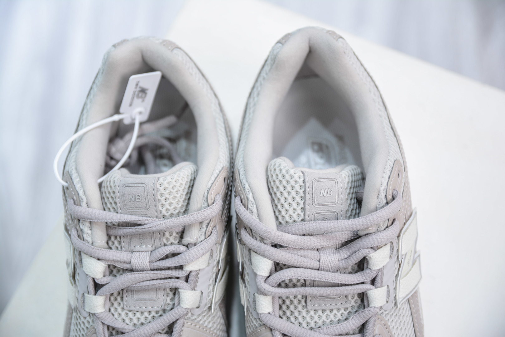 210  T版纯原 New Balance M1906R系列 复古老爹防滑耐磨低帮 跑步鞋   M1906RGR