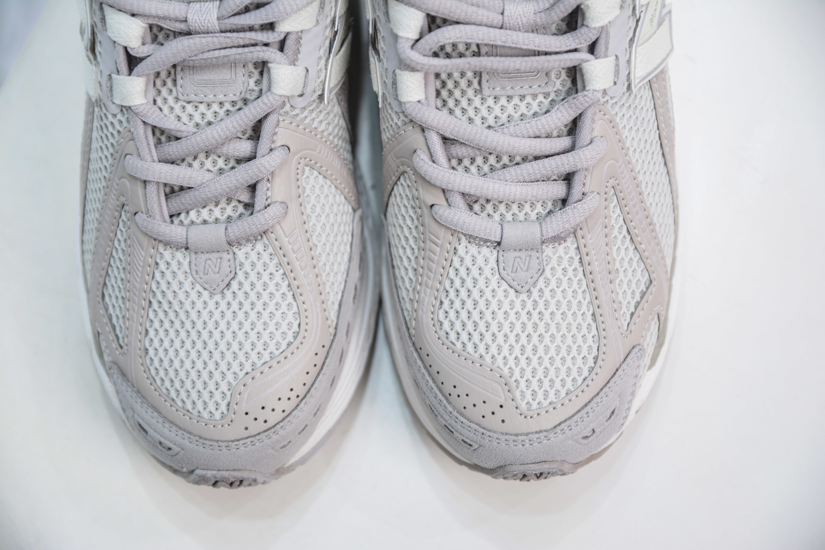 210  T版纯原 New Balance M1906R系列 复古老爹防滑耐磨低帮 跑步鞋   M1906RGR
