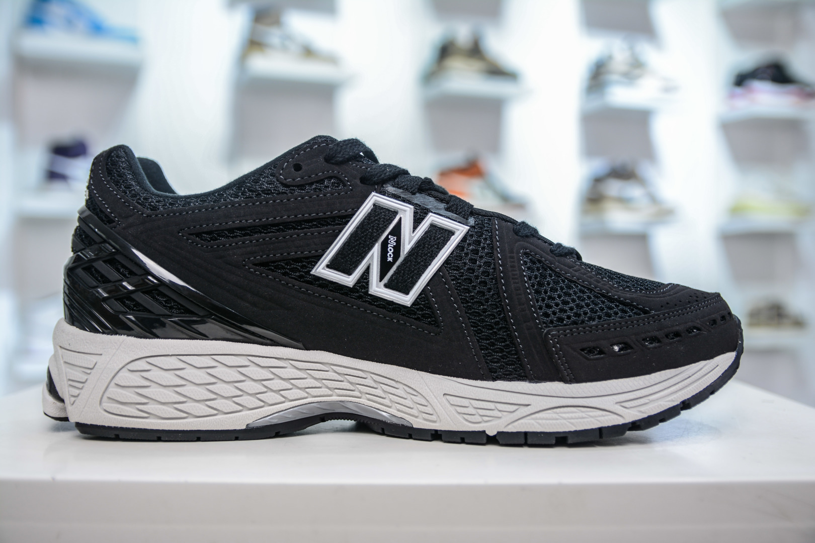 210  T版纯原 New Balance M1906R系列 复古老爹防滑耐磨低帮 跑步鞋    M1906RFB