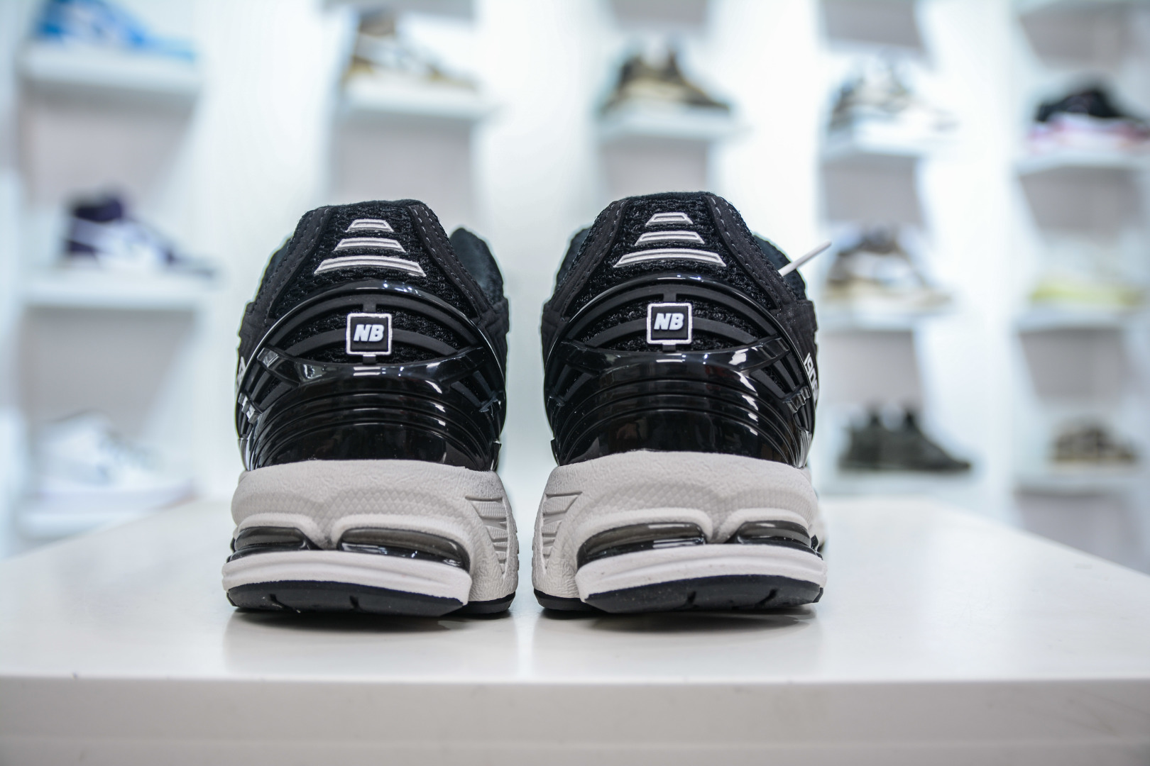 210  T版纯原 New Balance M1906R系列 复古老爹防滑耐磨低帮 跑步鞋    M1906RFB