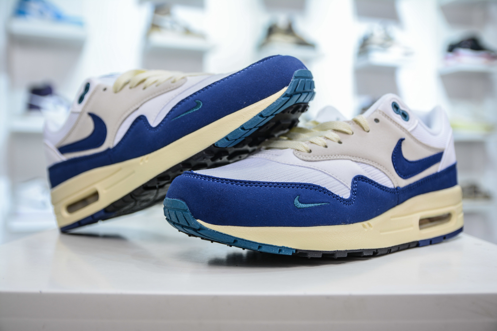 180  Nike Air Max 1”Athletic Department”初代复古气垫百搭休闲运动慢跑鞋   FQ8048-133