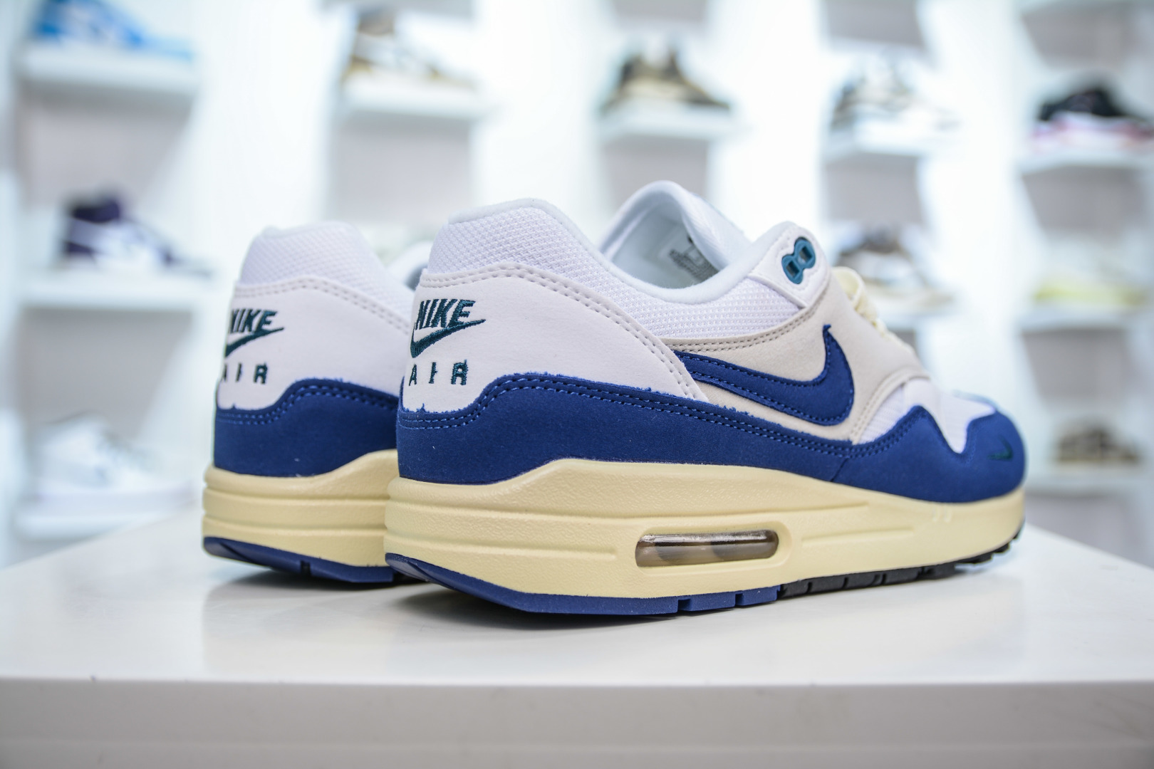 180  Nike Air Max 1”Athletic Department”初代复古气垫百搭休闲运动慢跑鞋   FQ8048-133