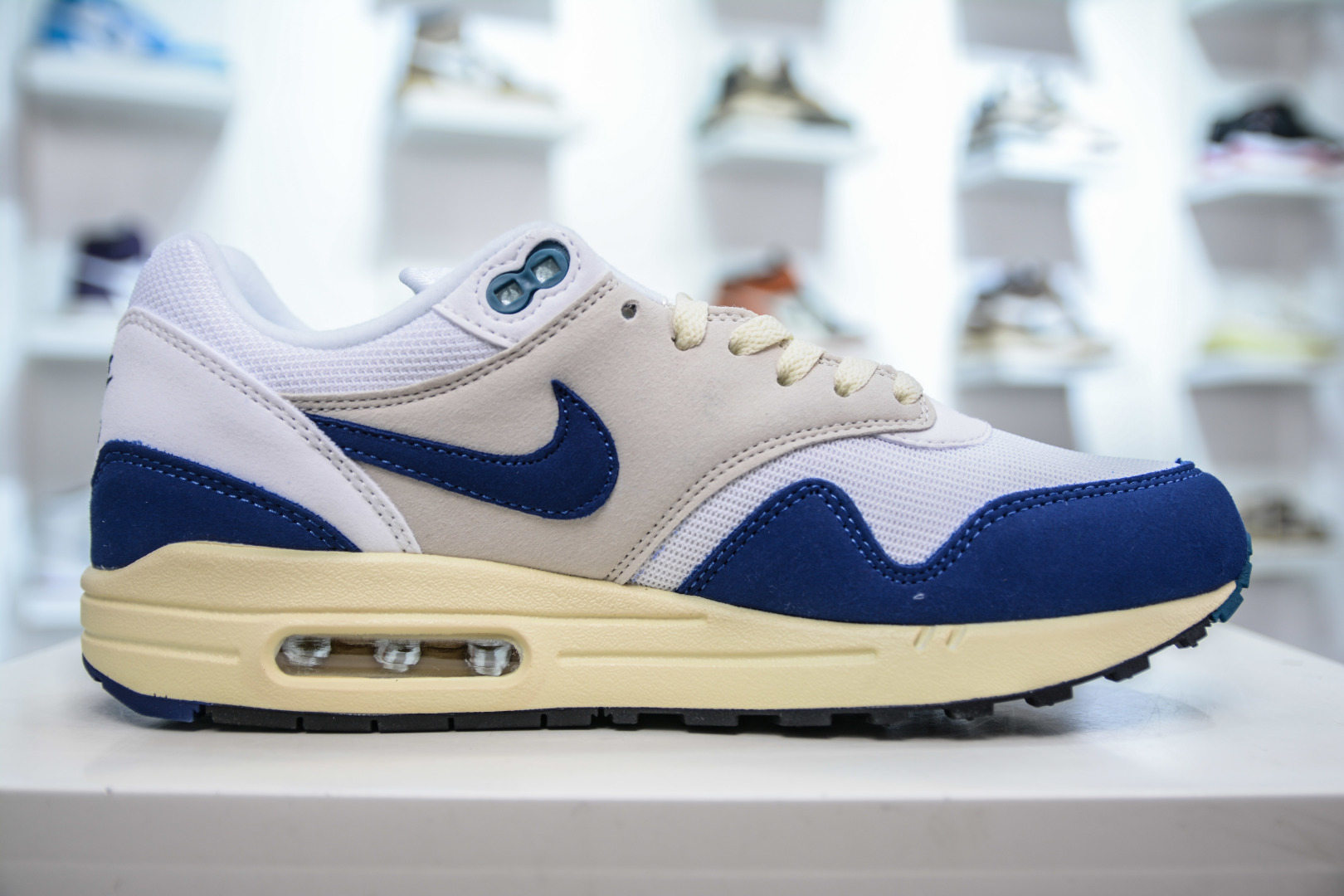 180  Nike Air Max 1”Athletic Department”初代复古气垫百搭休闲运动慢跑鞋   FQ8048-133
