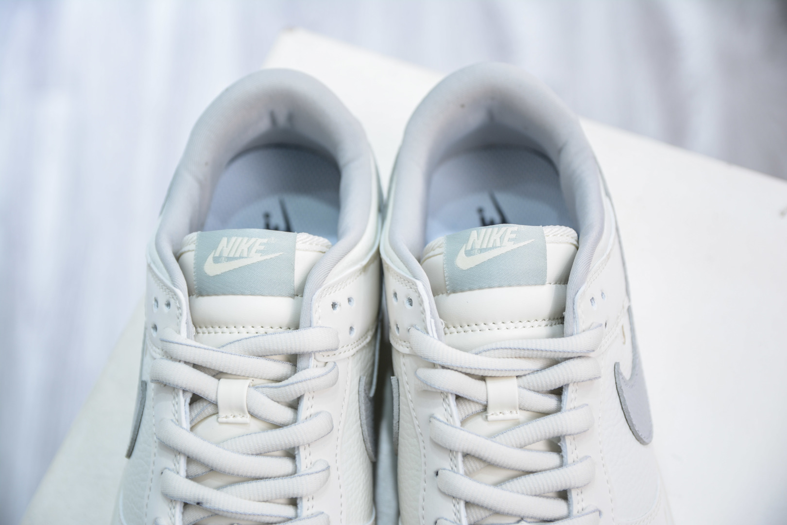 280   Nike SB Dunk Low 联名三勾-米灰  SC9207-401