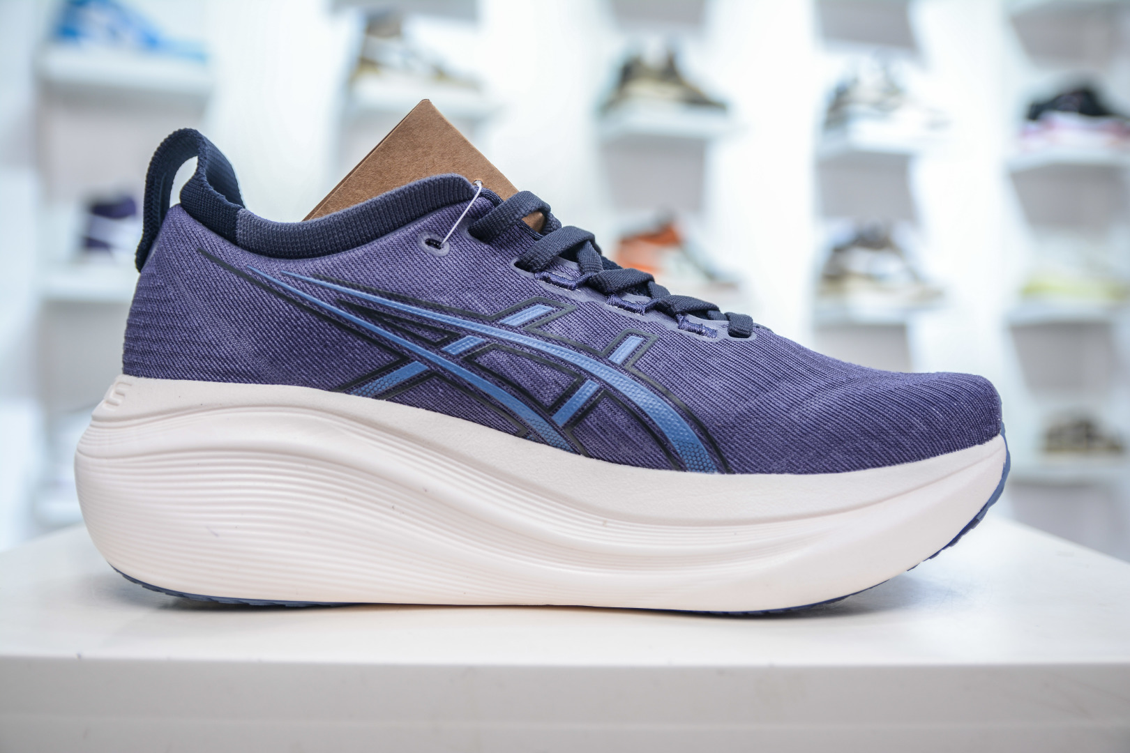 190   Asics Gel-Nimbus 27 亚瑟士专业跑鞋 Asics  1011B956-500