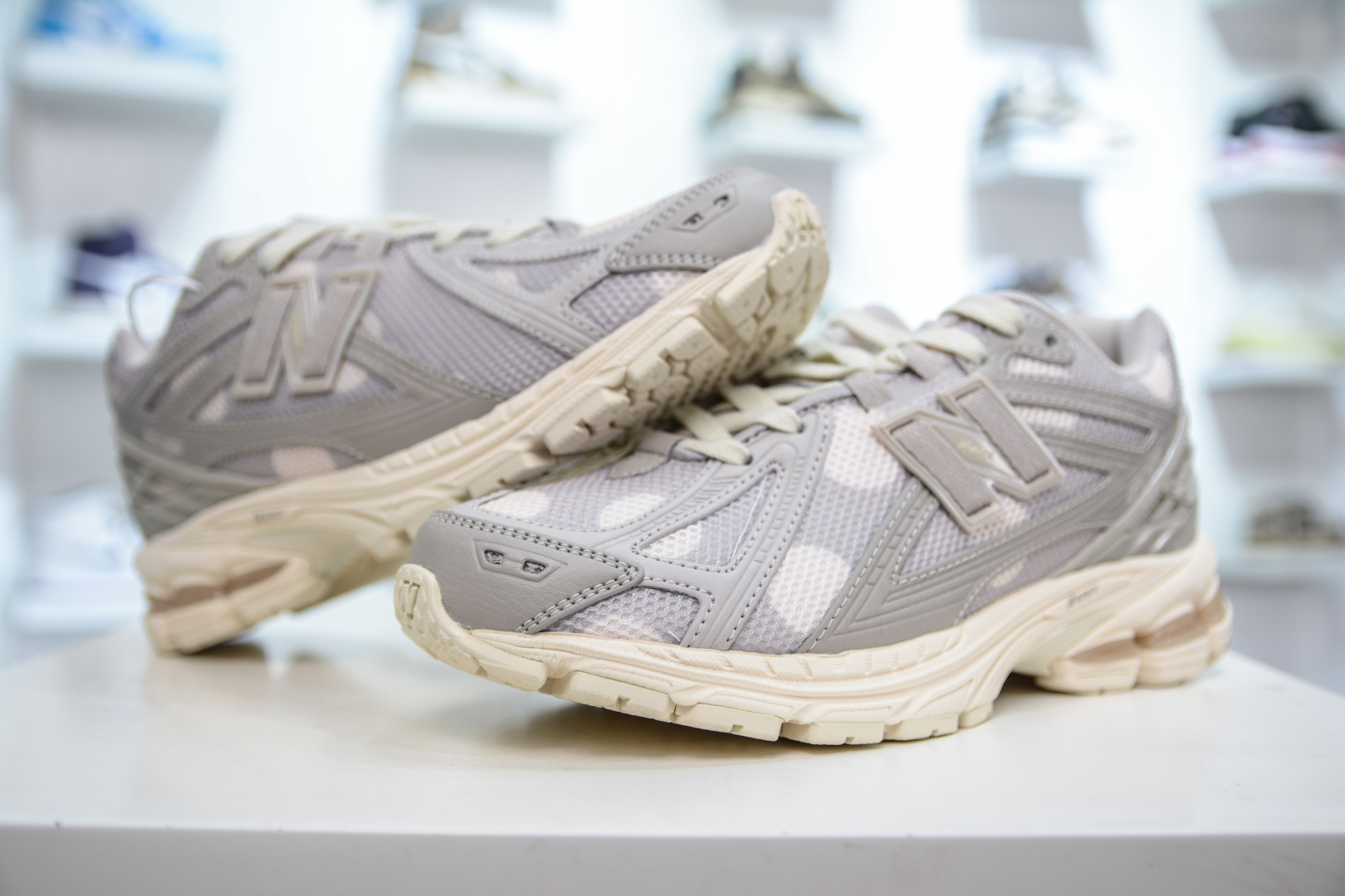 210   T版纯原 New Balance M1906R系列 复古老爹防滑耐磨低帮 跑步鞋  M1906RPA