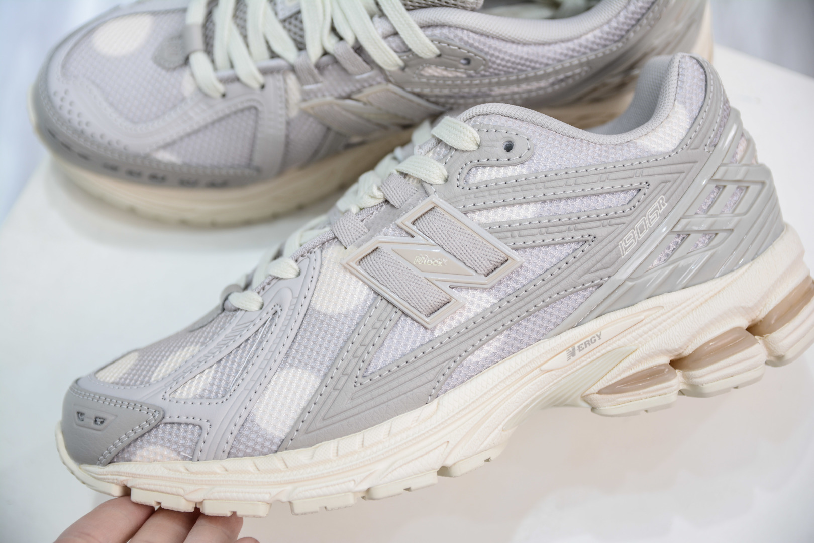 210   T版纯原 New Balance M1906R系列 复古老爹防滑耐磨低帮 跑步鞋  M1906RPA