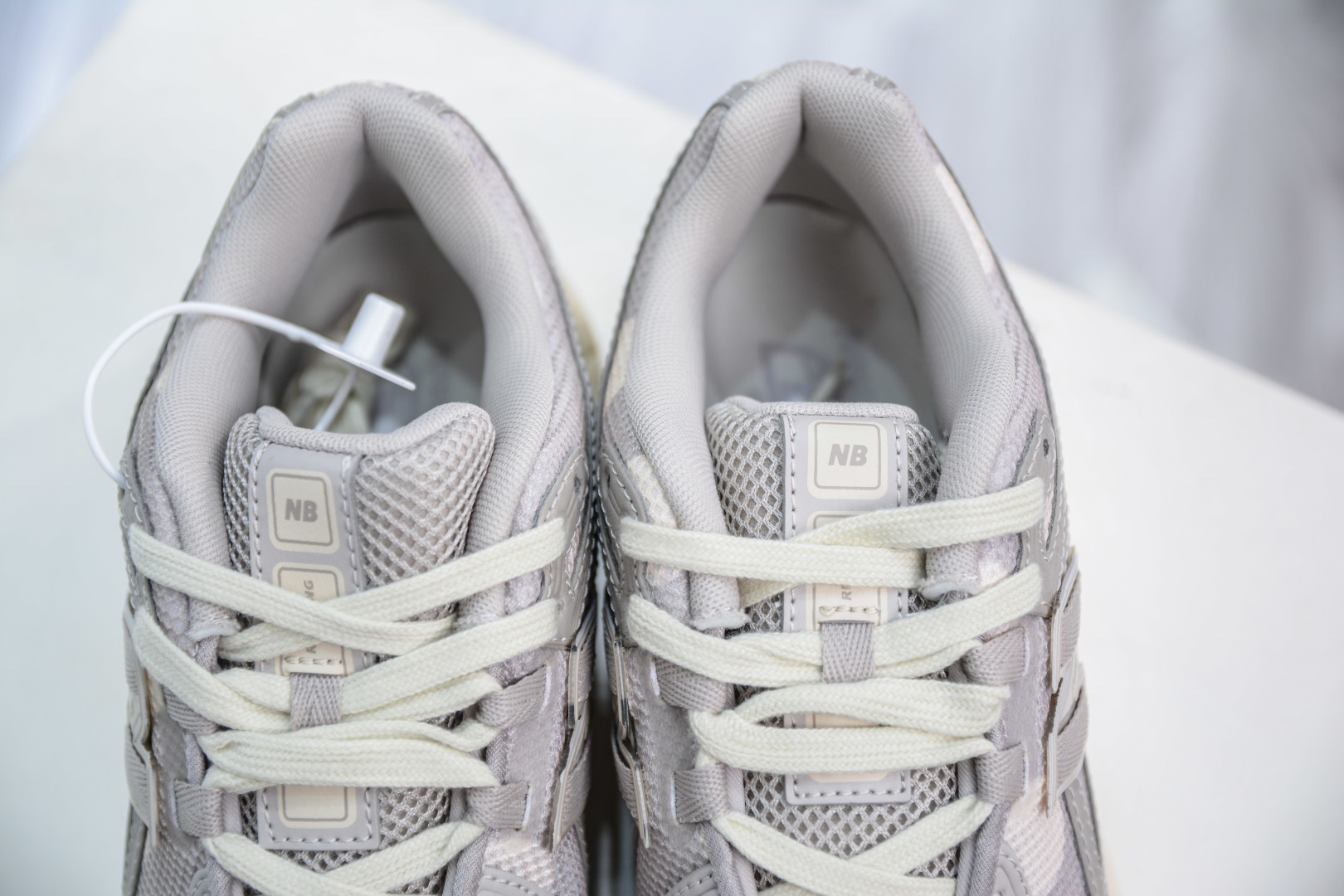 210   T版纯原 New Balance M1906R系列 复古老爹防滑耐磨低帮 跑步鞋  M1906RPA
