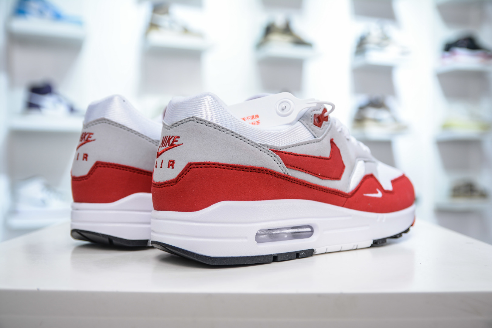 230  NK Air Max 1 初代复古气垫慢跑鞋  HQ5882-100
