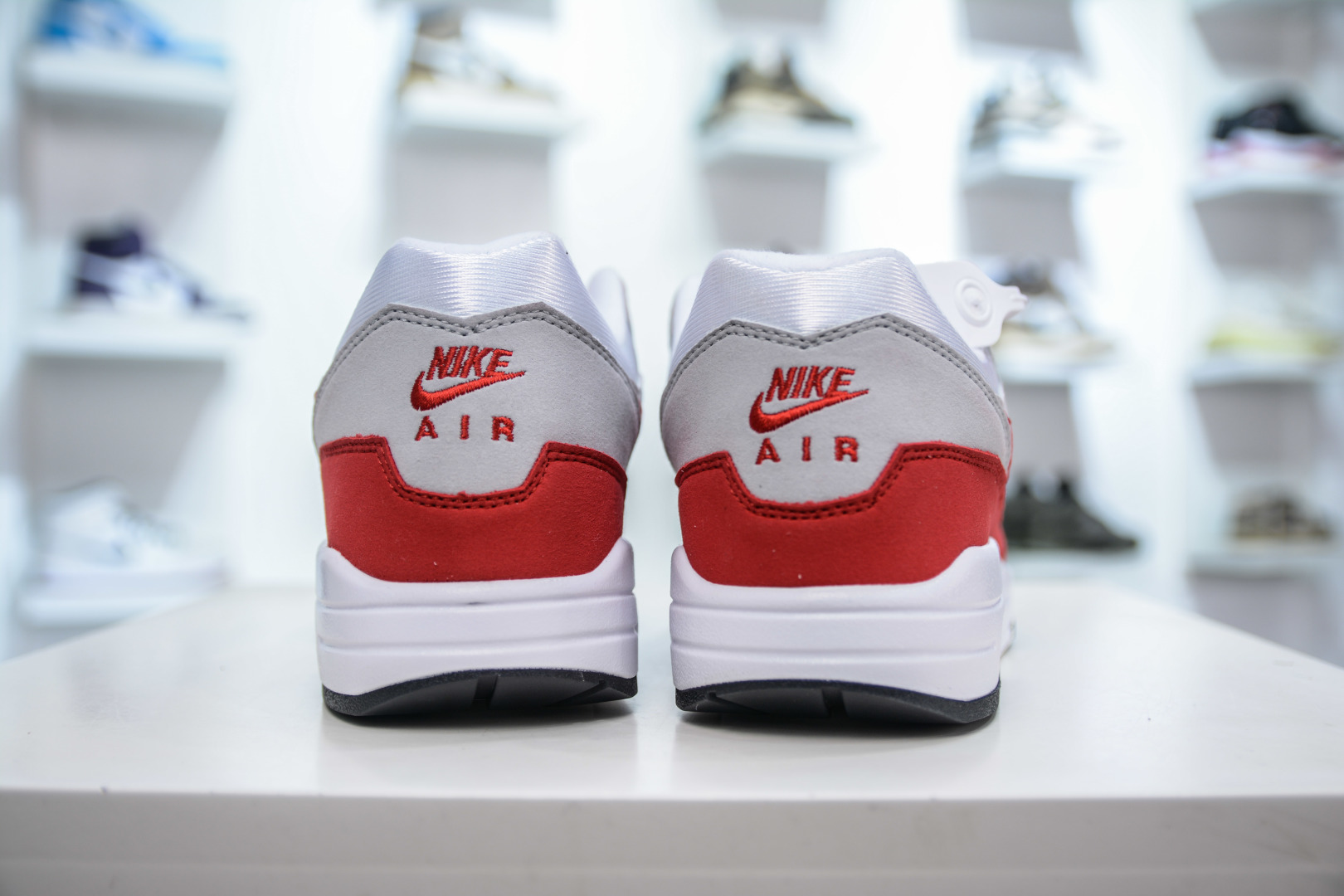 230  NK Air Max 1 初代复古气垫慢跑鞋  HQ5882-100