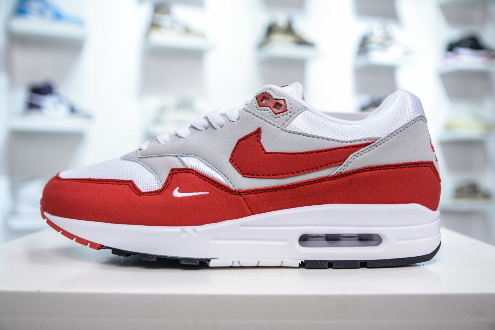 230  NK Air Max 1 初代复古气垫慢跑鞋  HQ5882-100