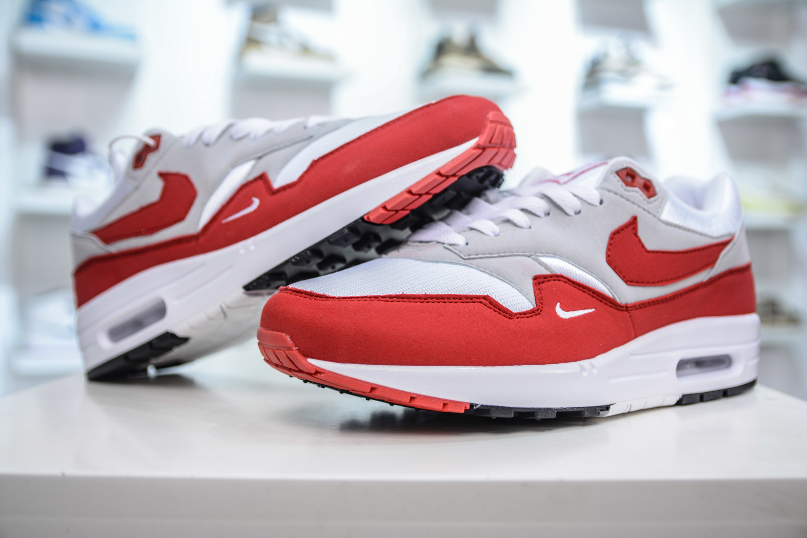 230  NK Air Max 1 初代复古气垫慢跑鞋  HQ5882-100