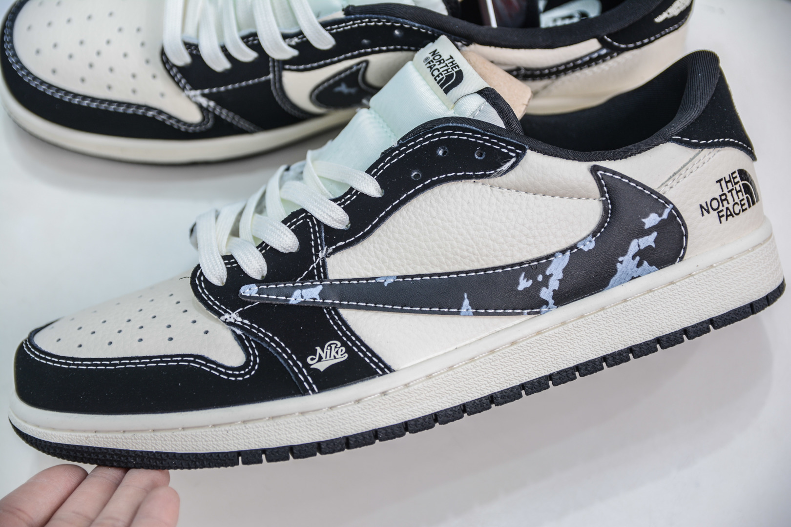 270  TS x Air Jordan 1 Retro Low x The North Face 北面联名-米黑涂鸦勾  XS2024-021