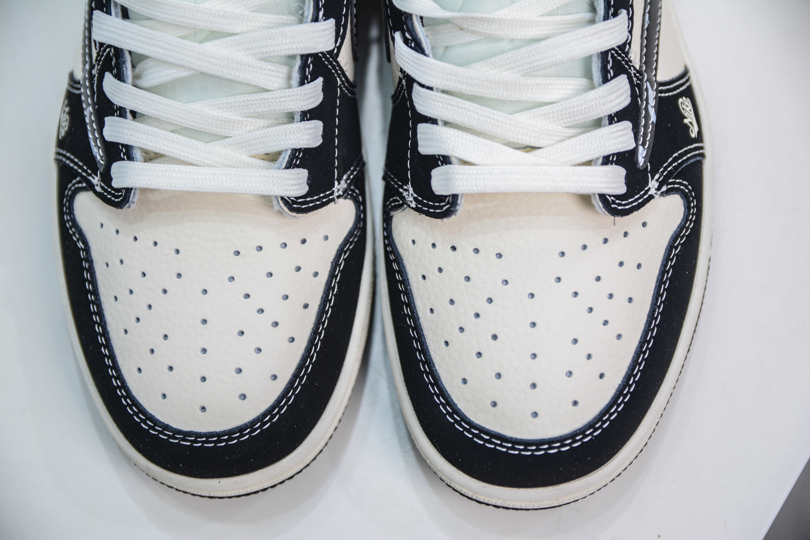 270  TS x Air Jordan 1 Retro Low x The North Face 北面联名-米黑涂鸦勾  XS2024-021